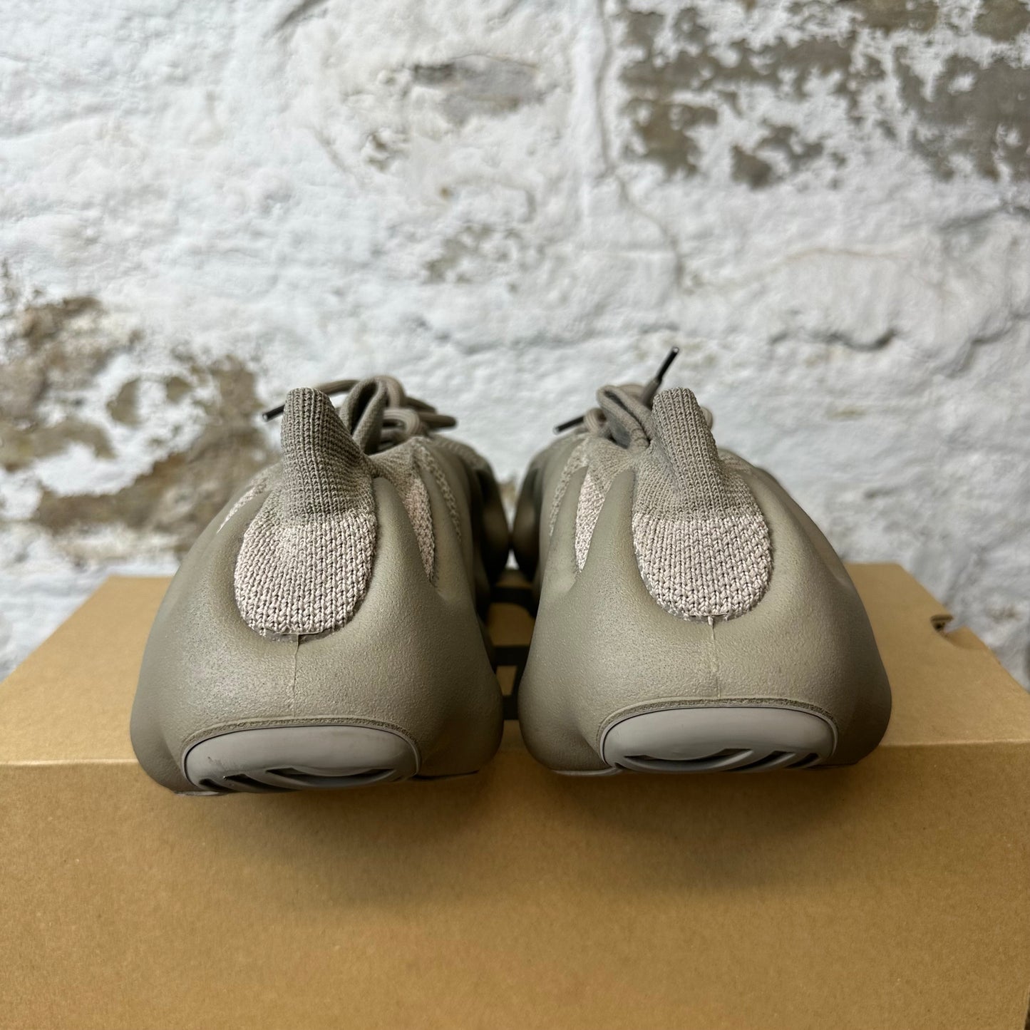 Yeezy 450 Stone Flax Sz 10