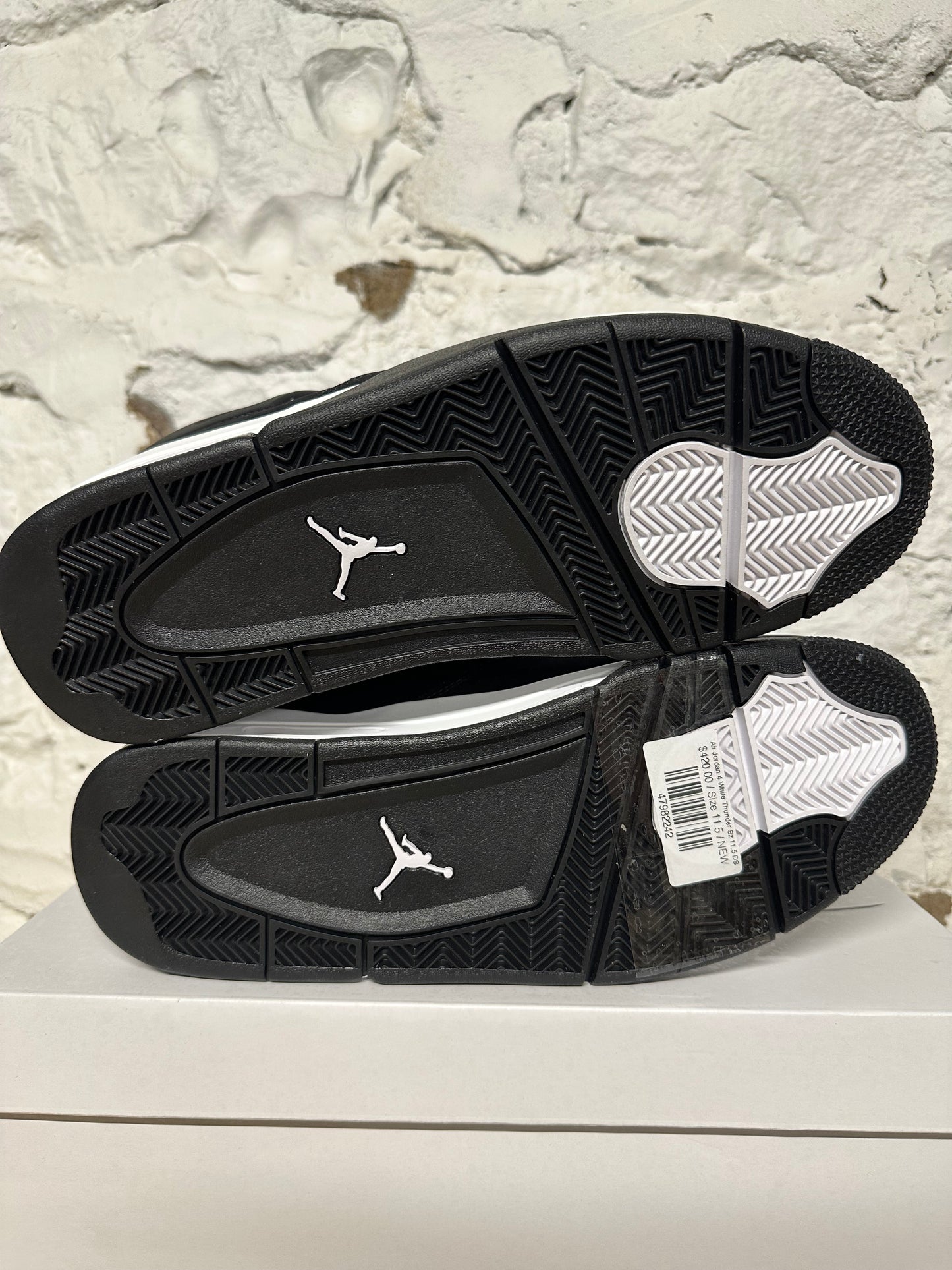 Air Jordan 4 White Thunder Sz 11.5 DS