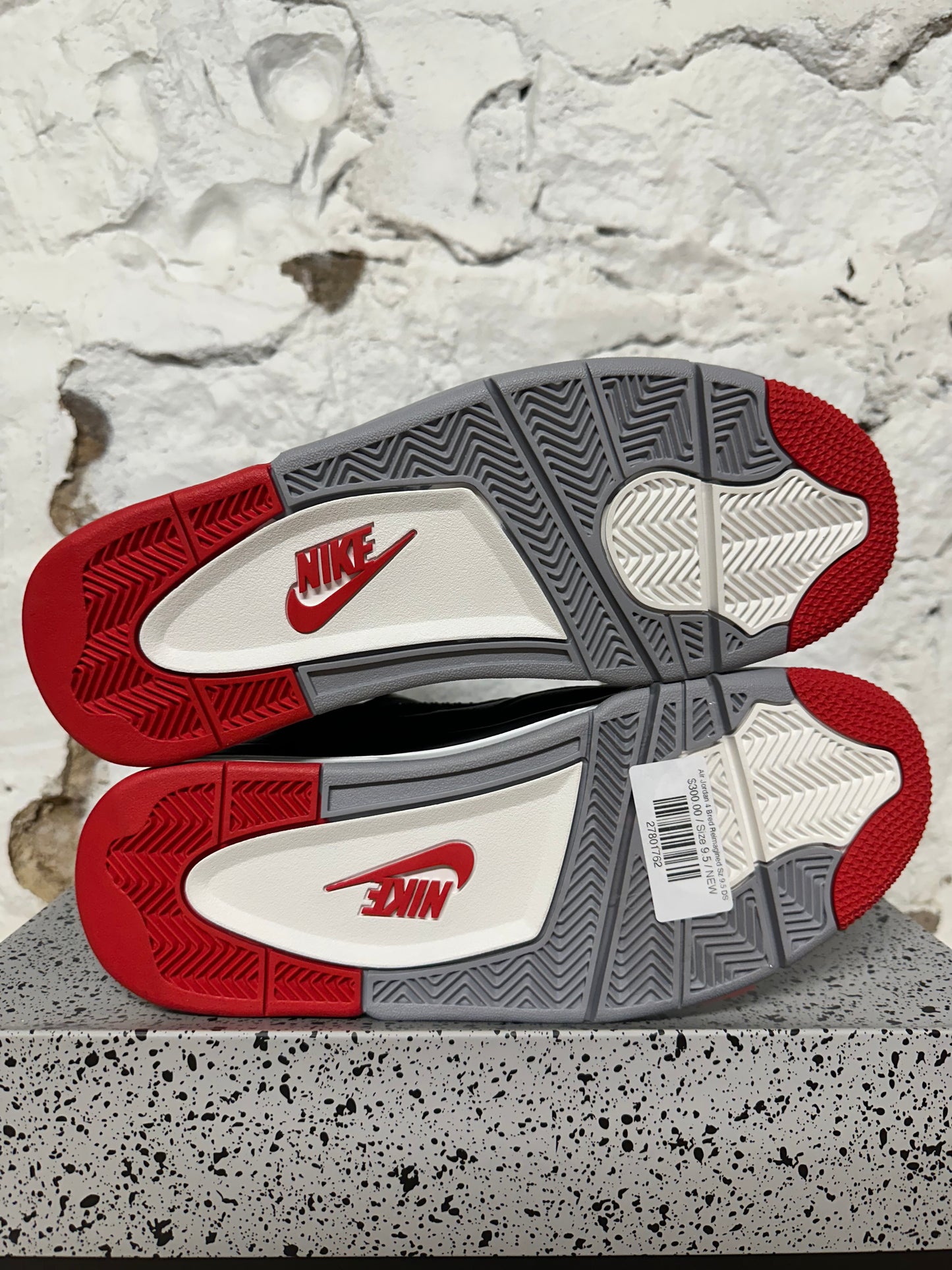 Air Jordan 4 Bred Reimagined Sz 9.5 DS