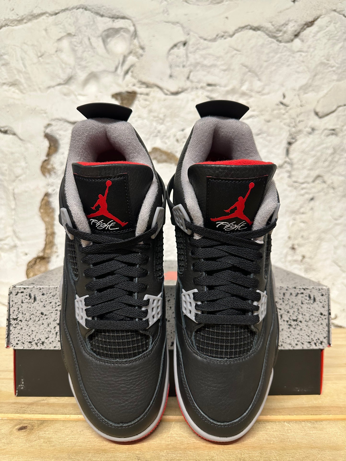 Air Jordan 4 Bred Reimagined Sz 9.5 DS