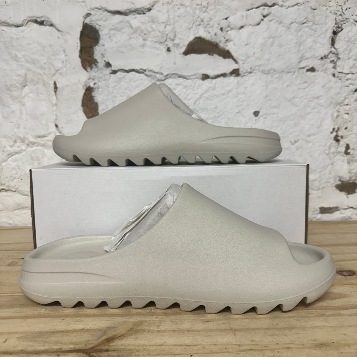 Yeezy Slide 01 Cream Sz 14 DS