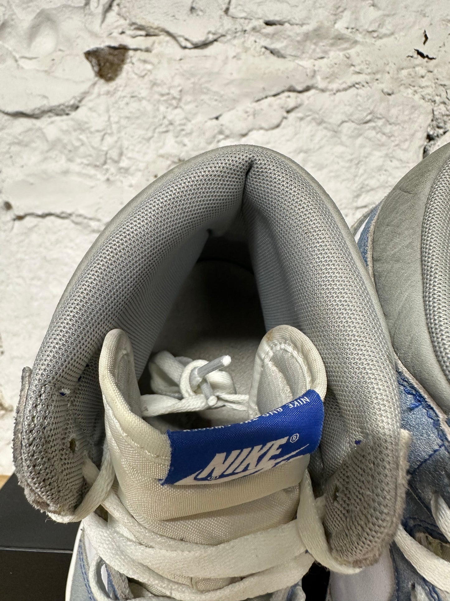 Air Jordan 1 High Hyper Royal Smoke Grey Sz 10.5