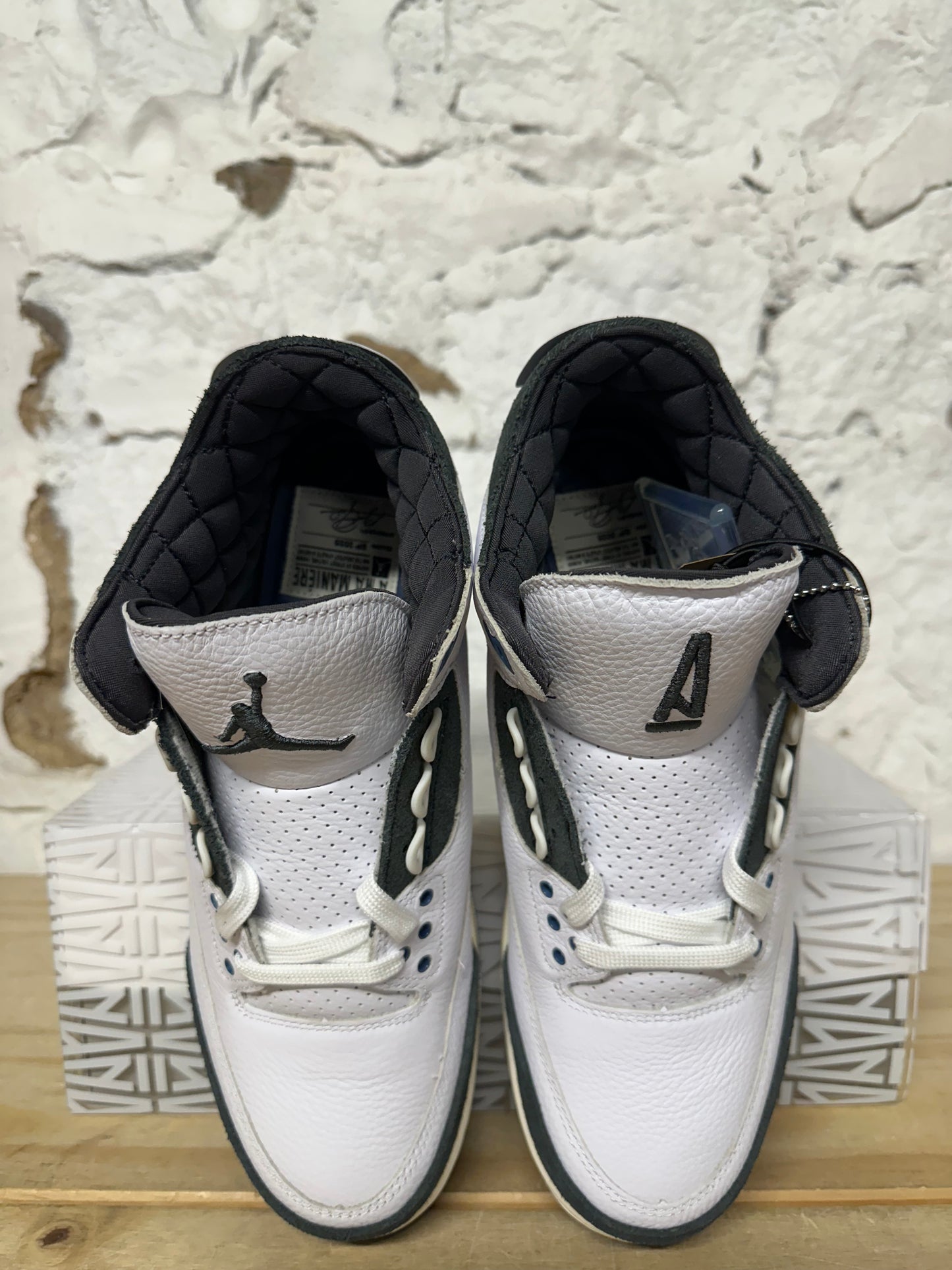 Air Jordan 3 A Ma Maniere Diffused Blue Sz 9 DS