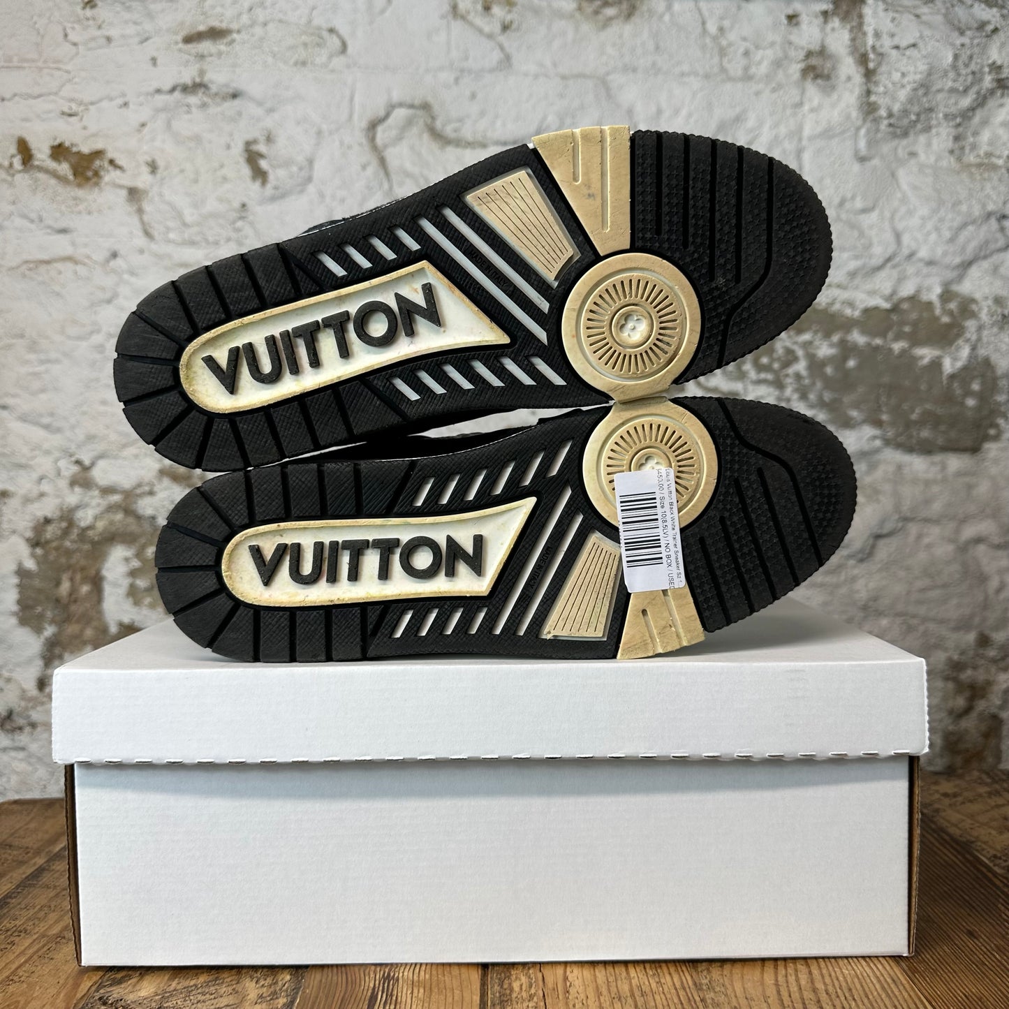 Louis Vuitton Black White Trainer Sneaker Sz 10 (8.5LV)