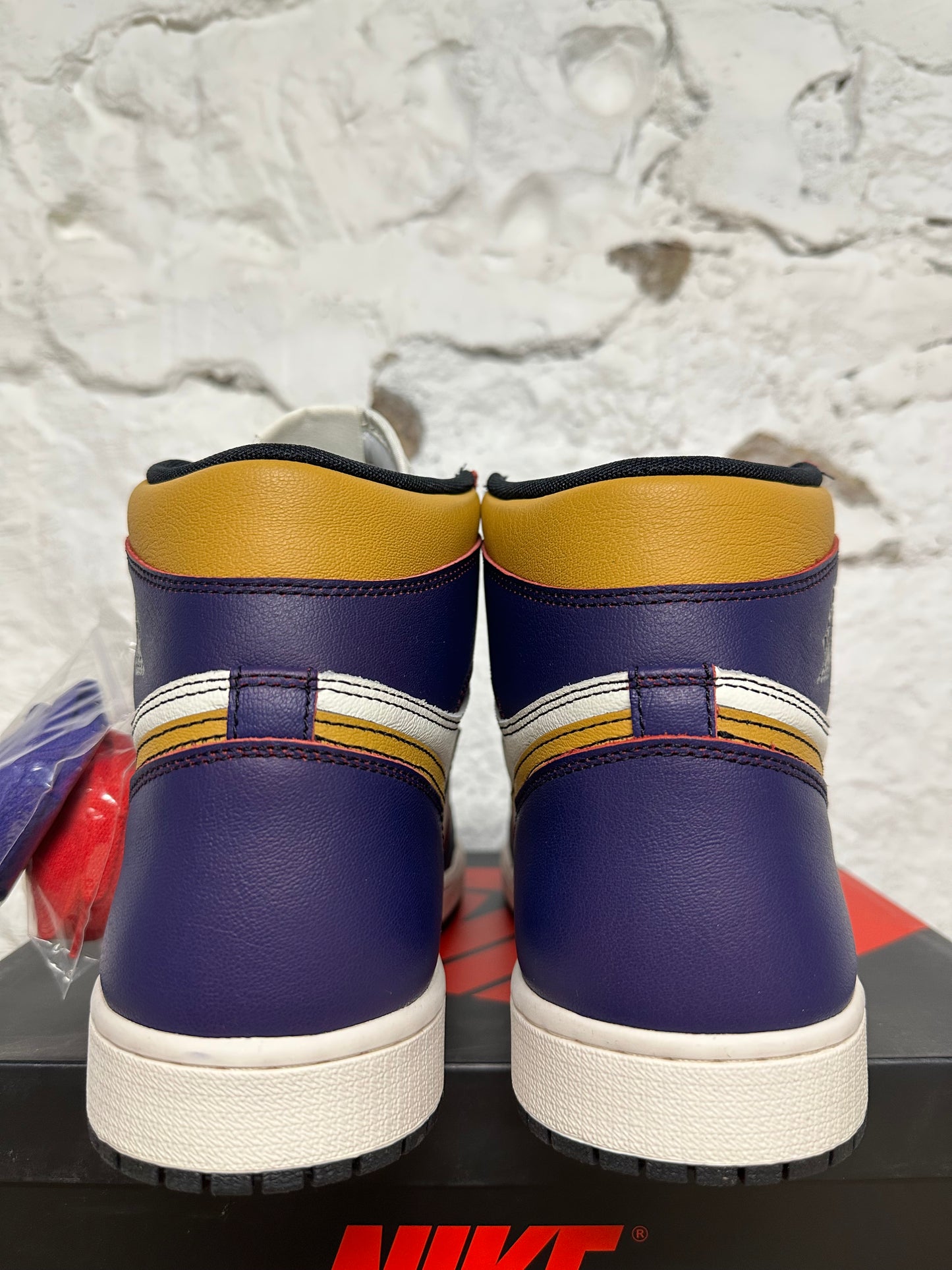 Air Jordan 1 High SB LA To Chicago Sz 12 DS