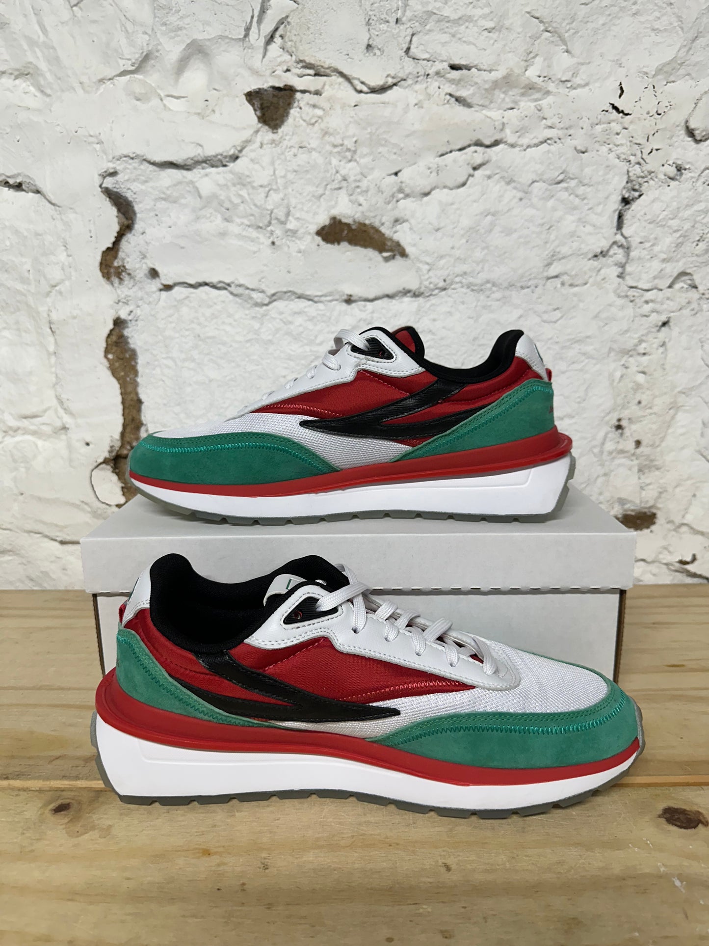 Air Jordan 12 Reverse Taxi Sz 8.5