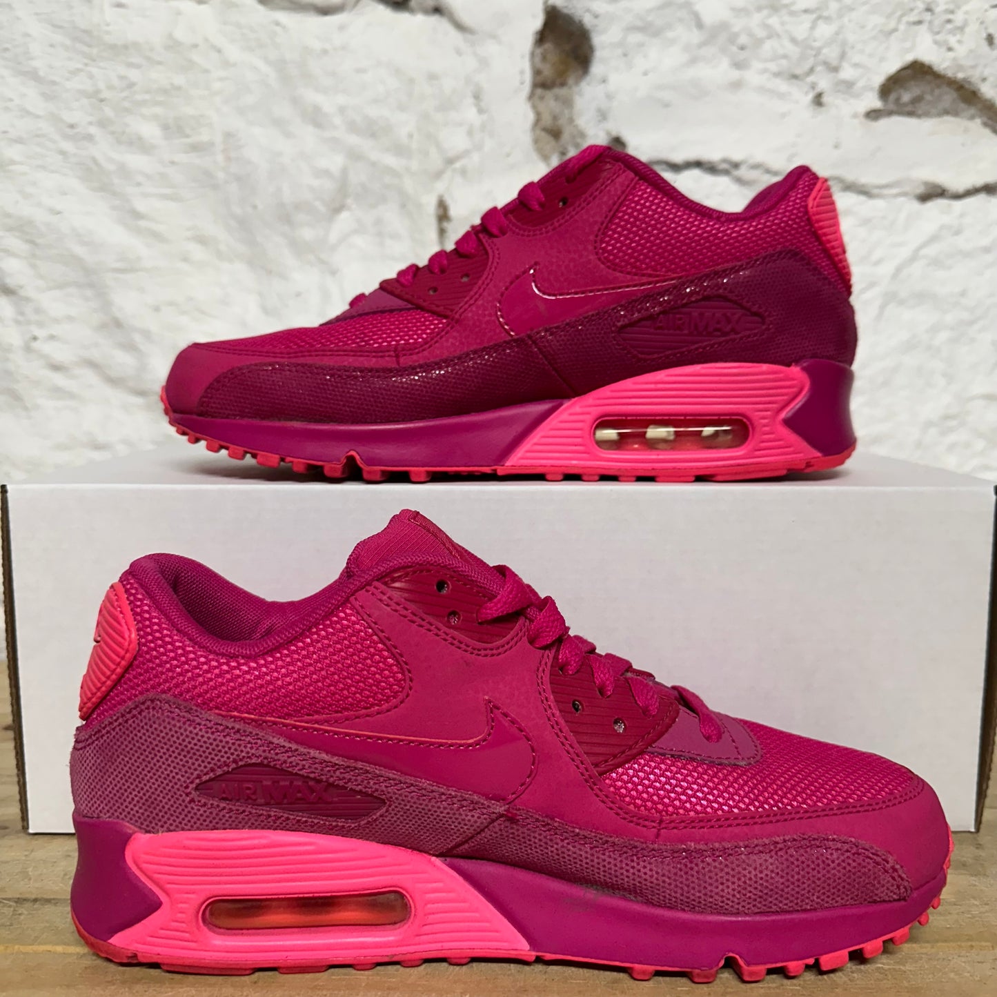 Nike Air Max 90 Premium Fireberry Sz 6 (7.5W)