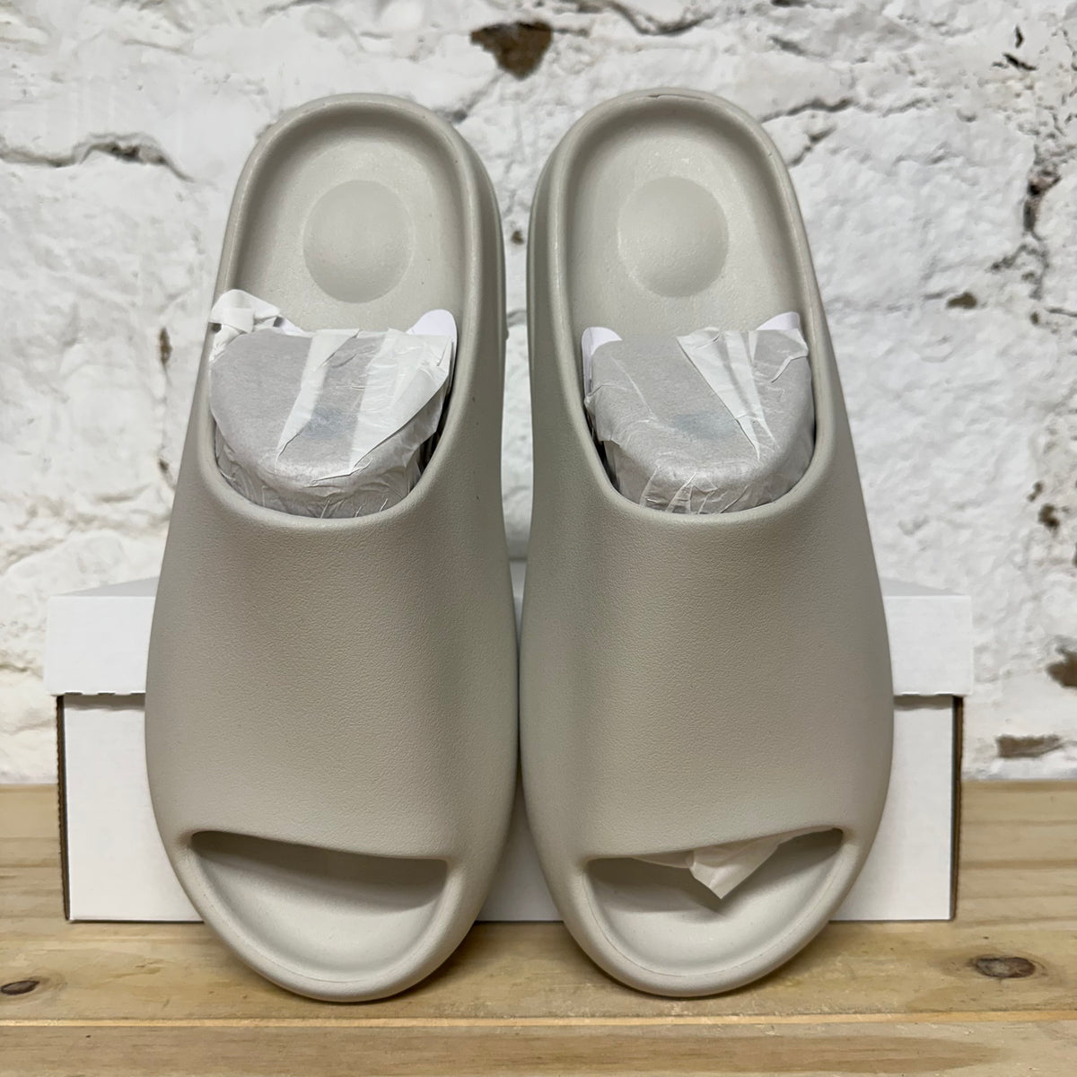 Yeezy Slide 01 Cream Sz 14 DS
