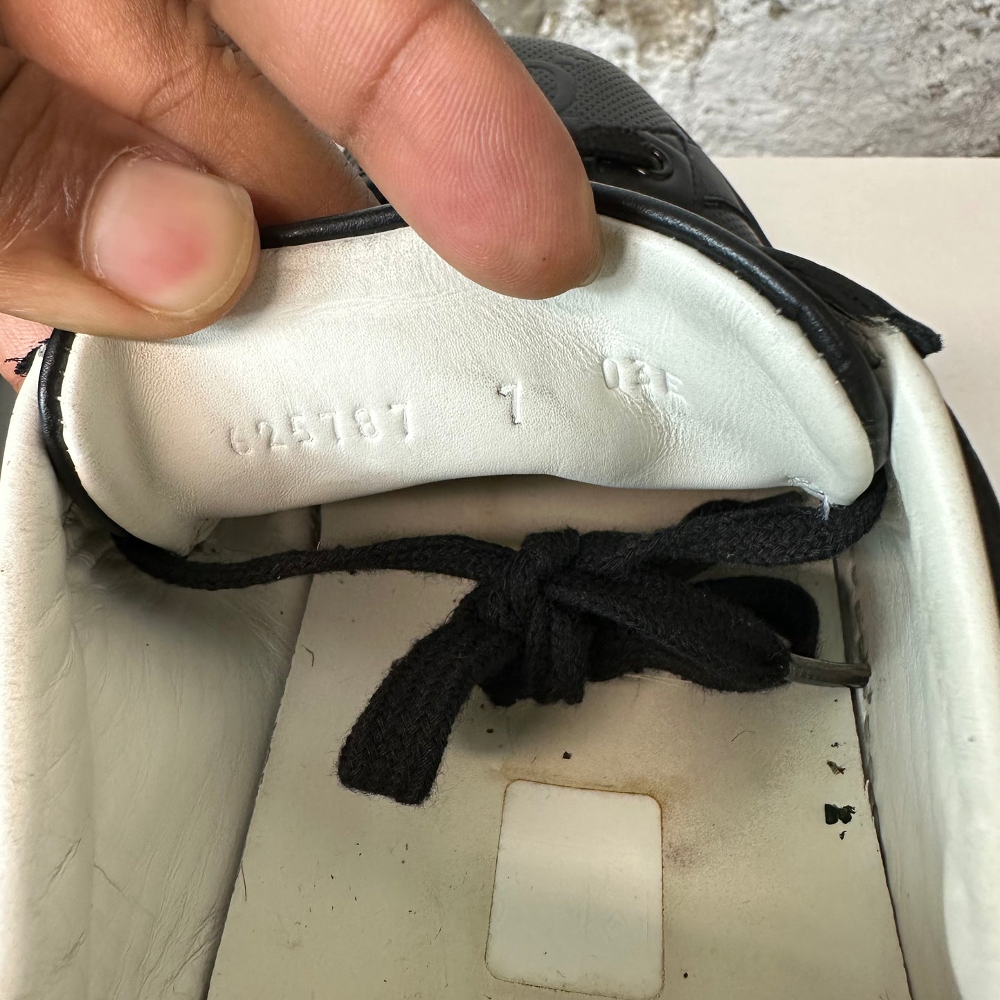 Gucci Black GG Embossed Ace Sneaker Sz 7