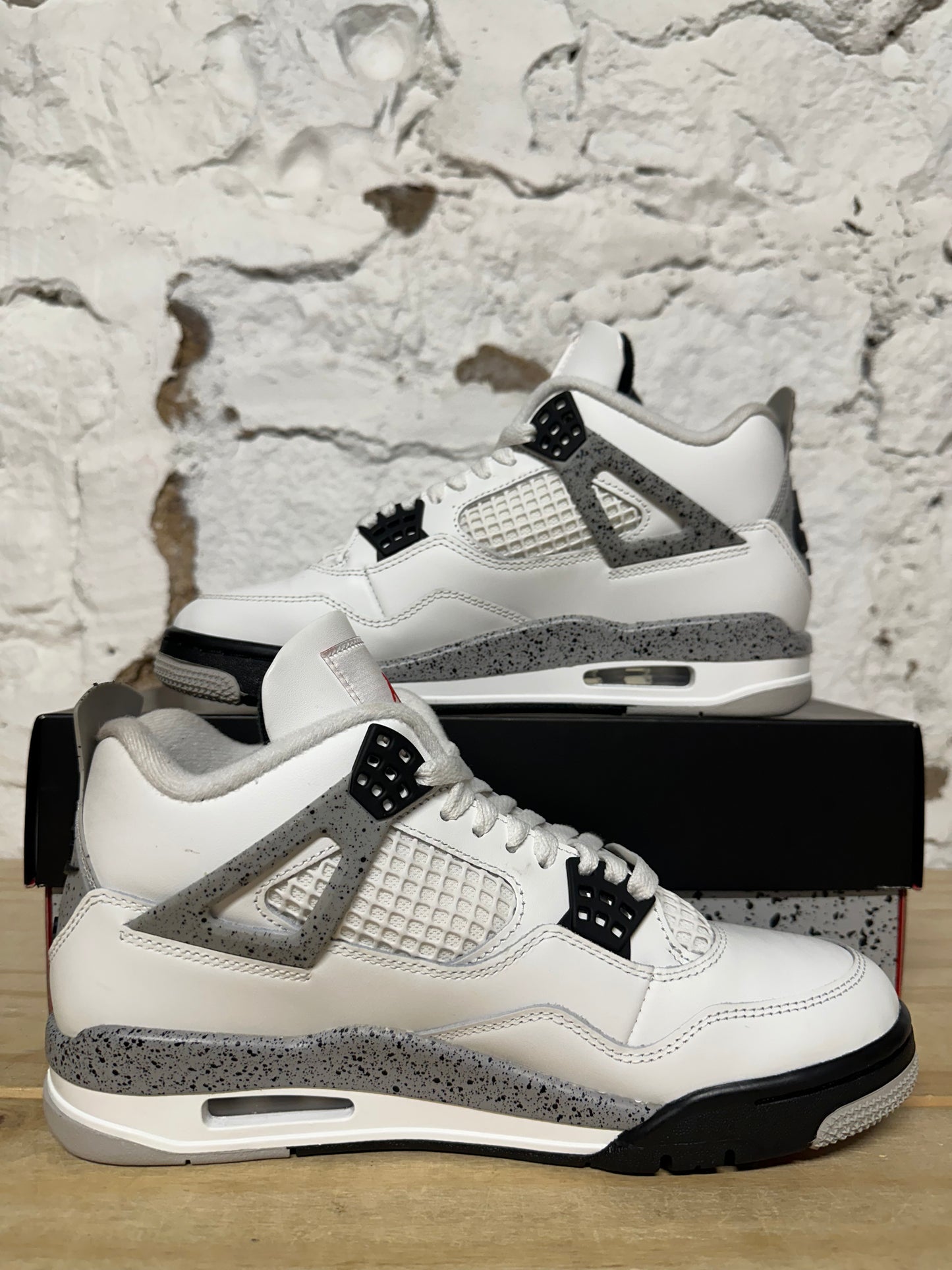 Air Jordan 4 White Cement Sz 7.5