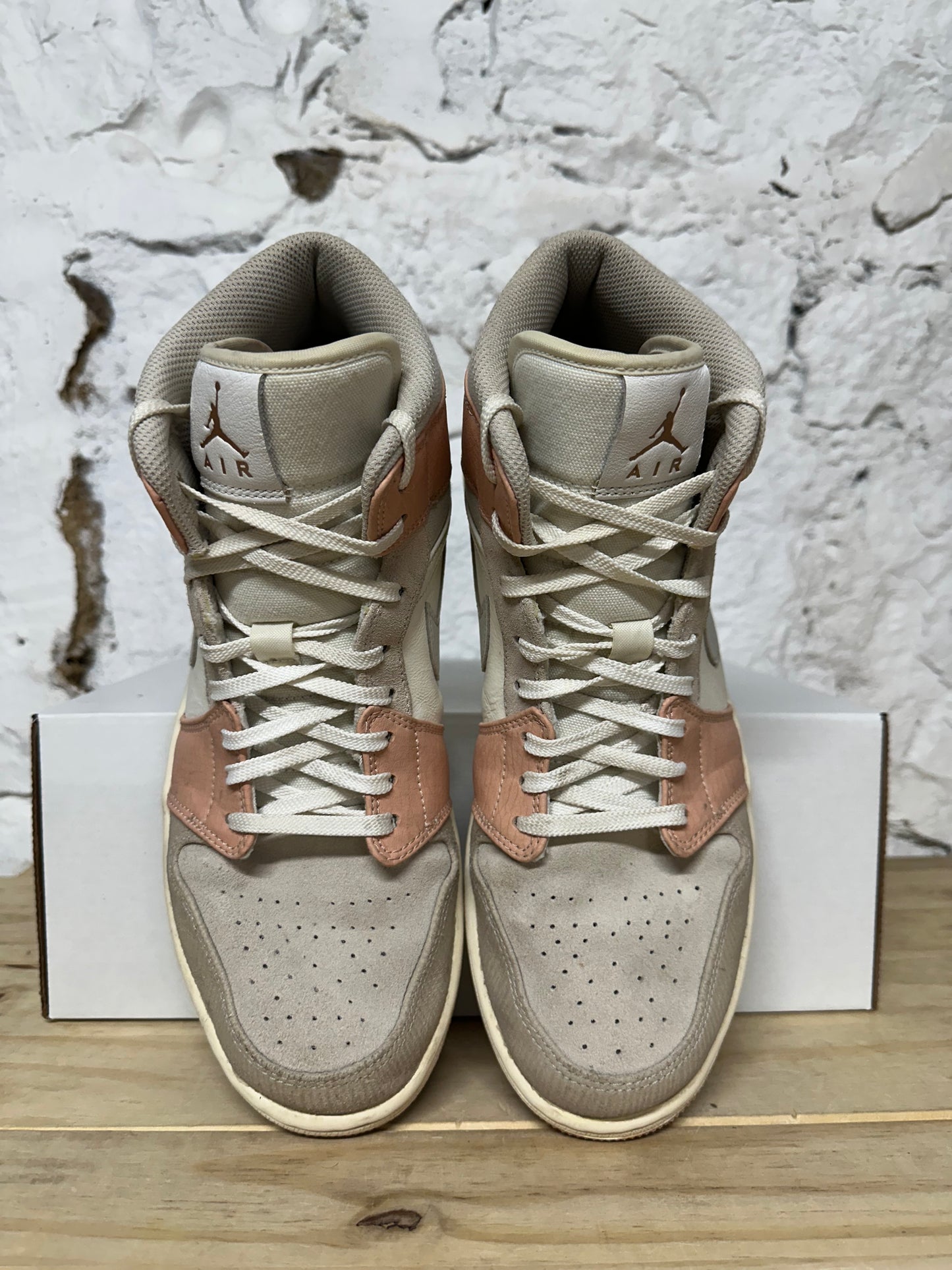 Air Jordan 1 Mid Milan Sz 10