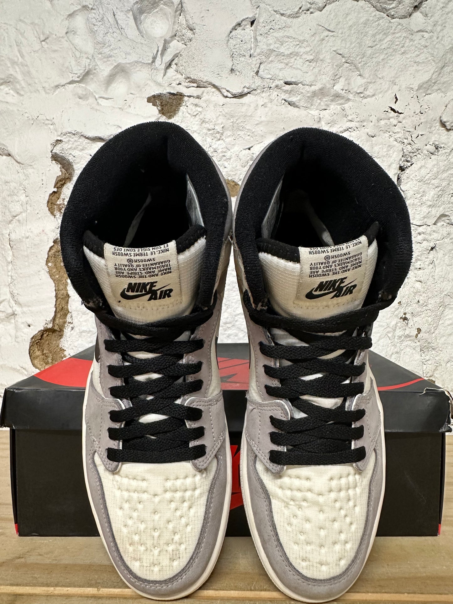 Air Jordan 1 Gore Tex Light Bone Sz 8.5