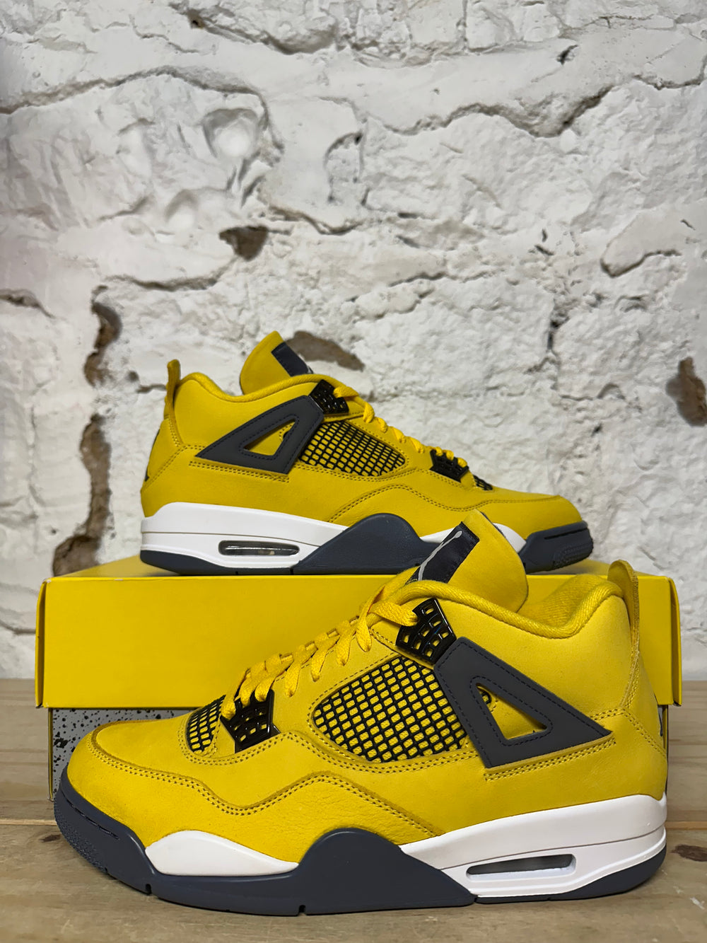 Air Jordan 4 Lightning Sz 11.5 DS