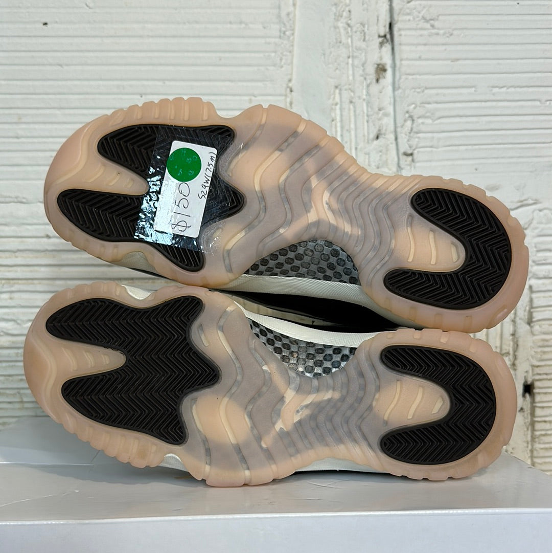 Air Jordan 11 High Neapolitan Sz 7.5 (9W)