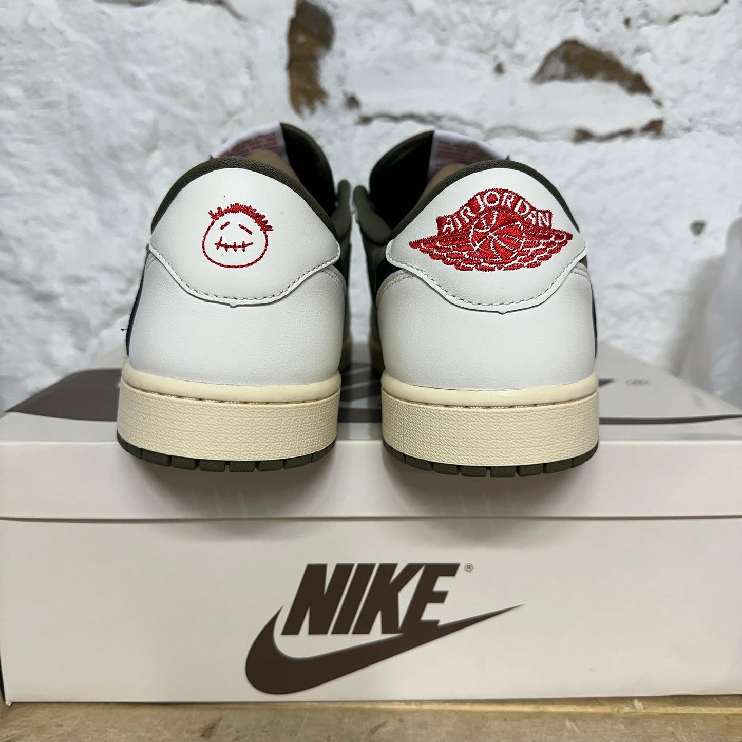 Air Jordan 1 Low Travis Scott Medium Olive Sz 12 DS