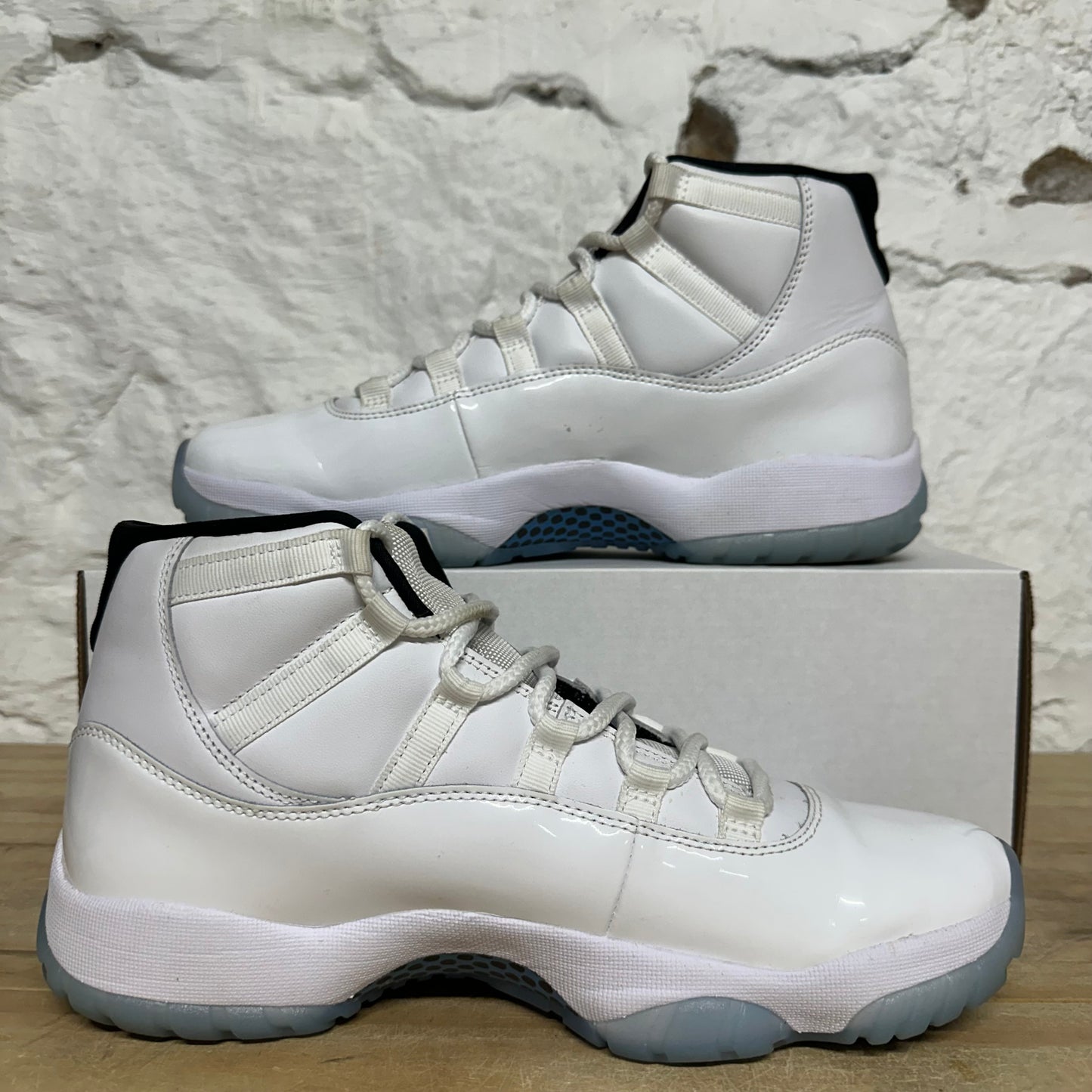 Air Jordan 11 High Legend Blue Sz 9.5