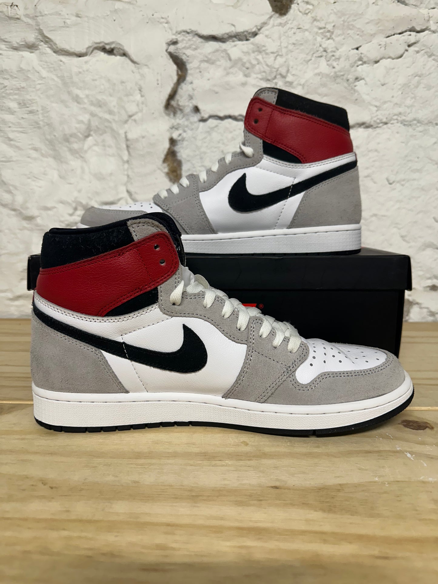 Air Jordan 1 High Light Smoke Grey Sz 10