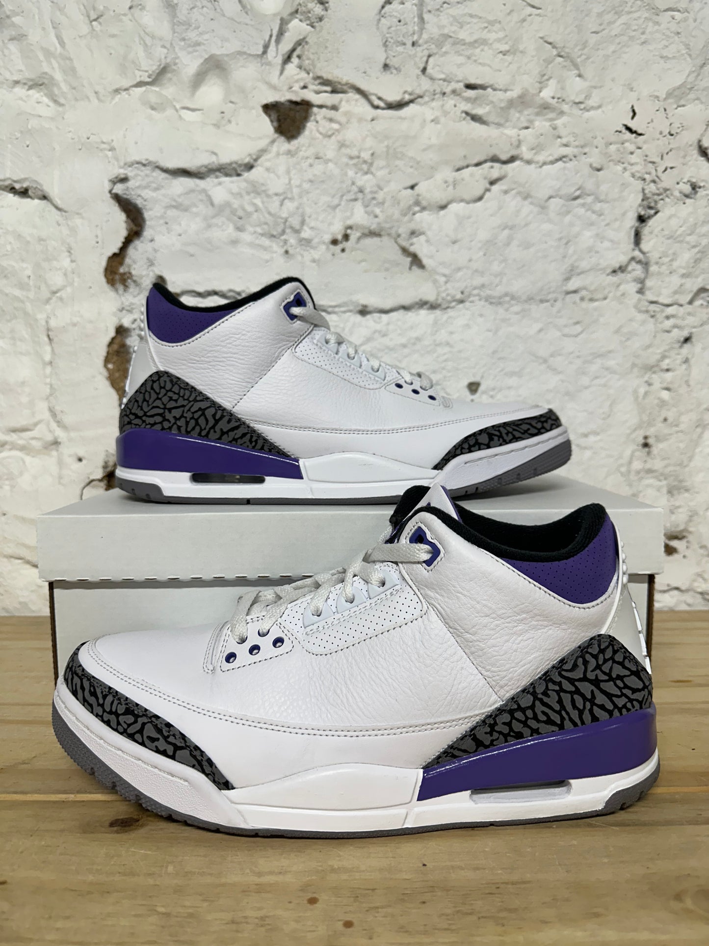 Air Jordan 3 Dark Iris Sz 11