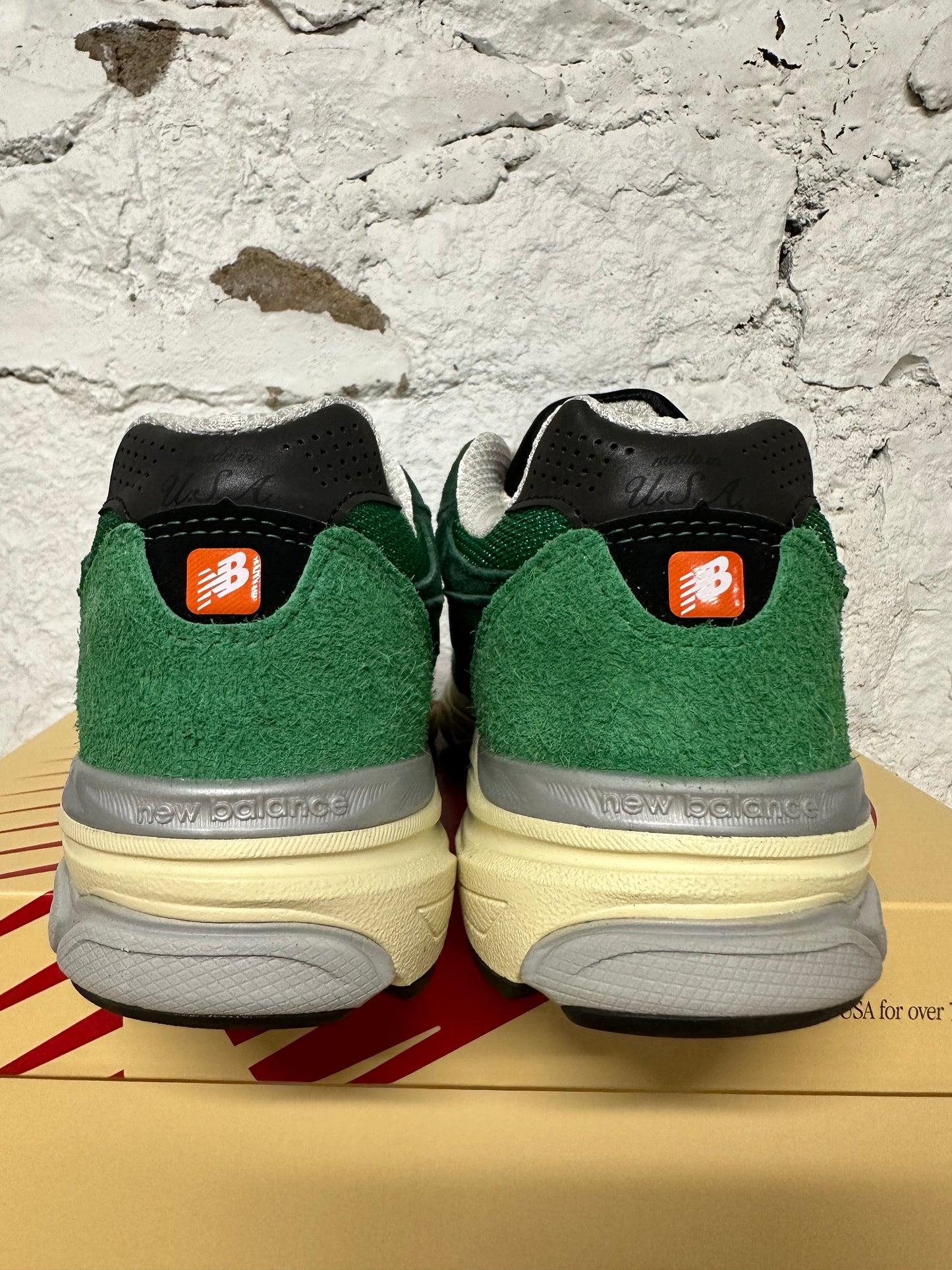 New Balance 990v3 Varsity Green Gold Sz 9