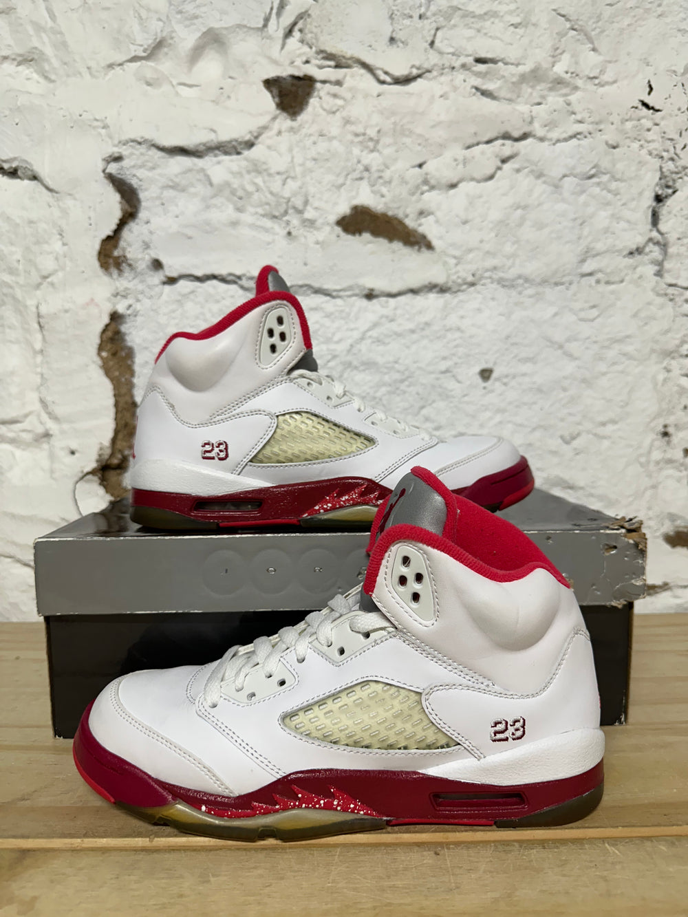 Air Jordan 5 White Scarlet Fire Sz 5Y