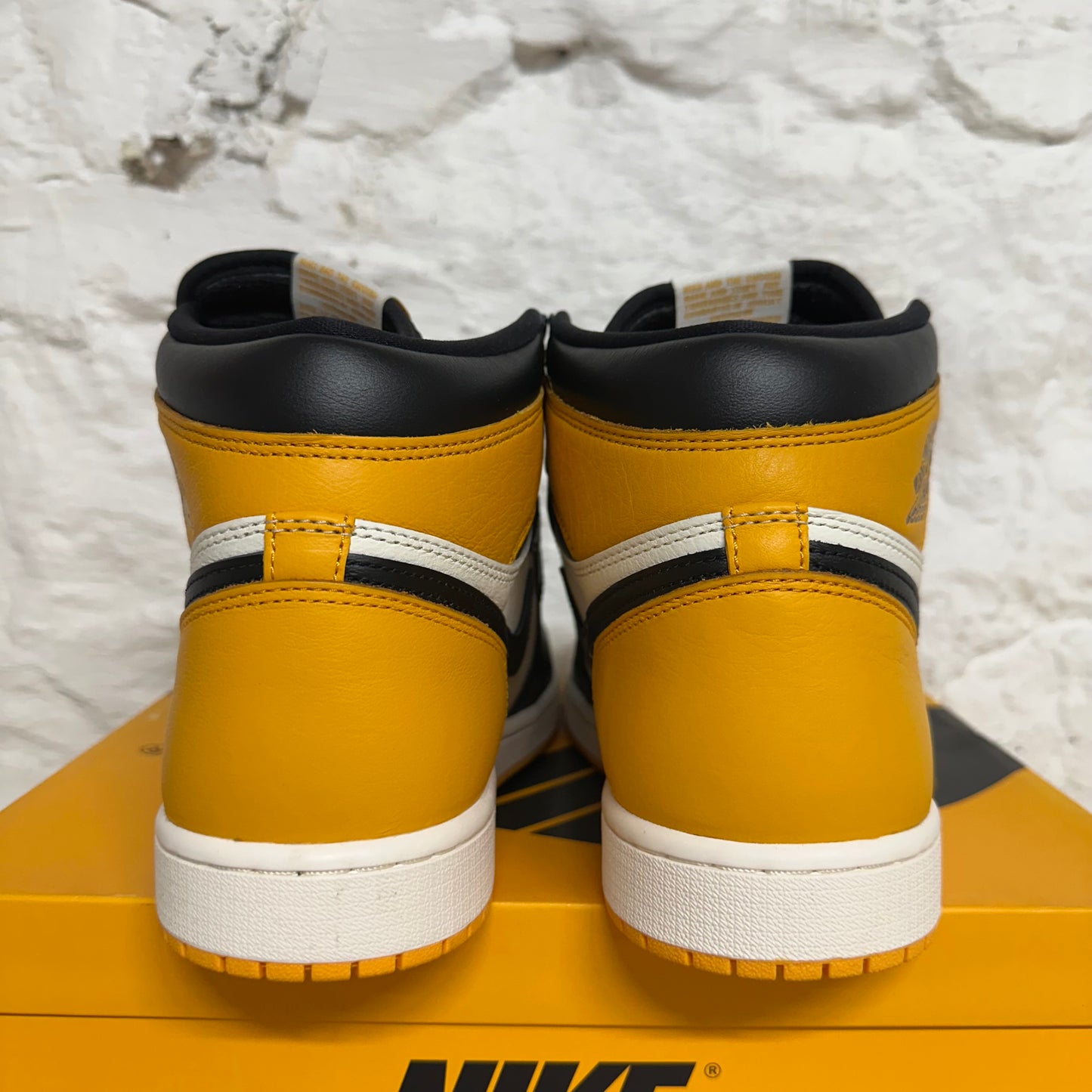 Air Jordan 1 High Taxi Sz 10.5 DS