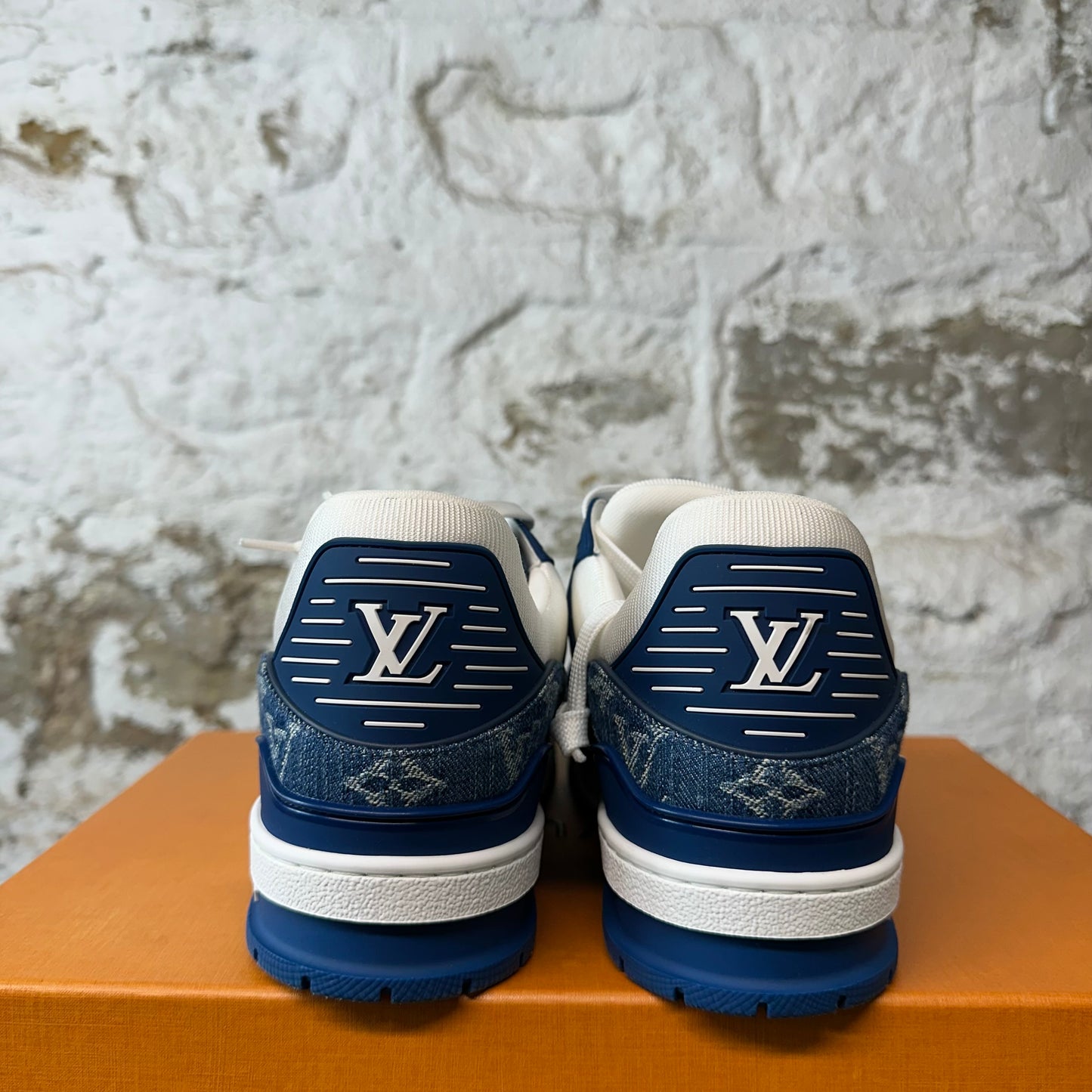 Louis Vuitton Denim Monogram Trainer Sneaker Sz 9.5 (8LV)