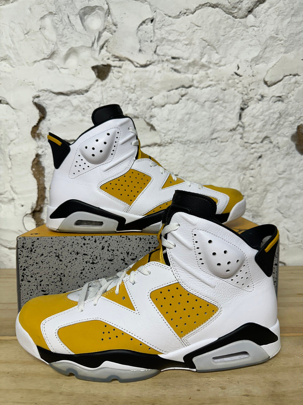 Air Jordan 6 Ochre Sz 12.5