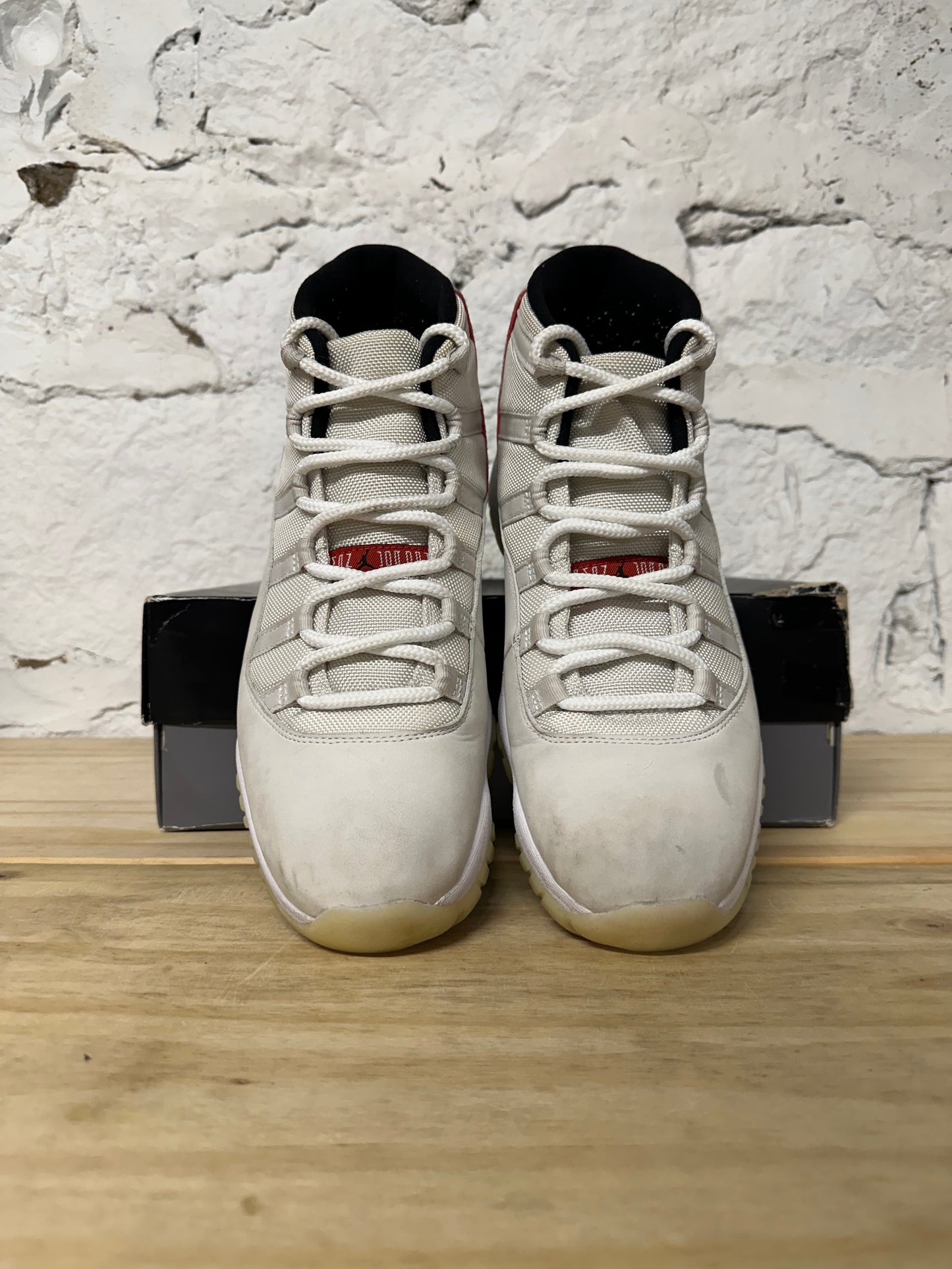 Air Jordan 11 High Platinum Tint Sz 11