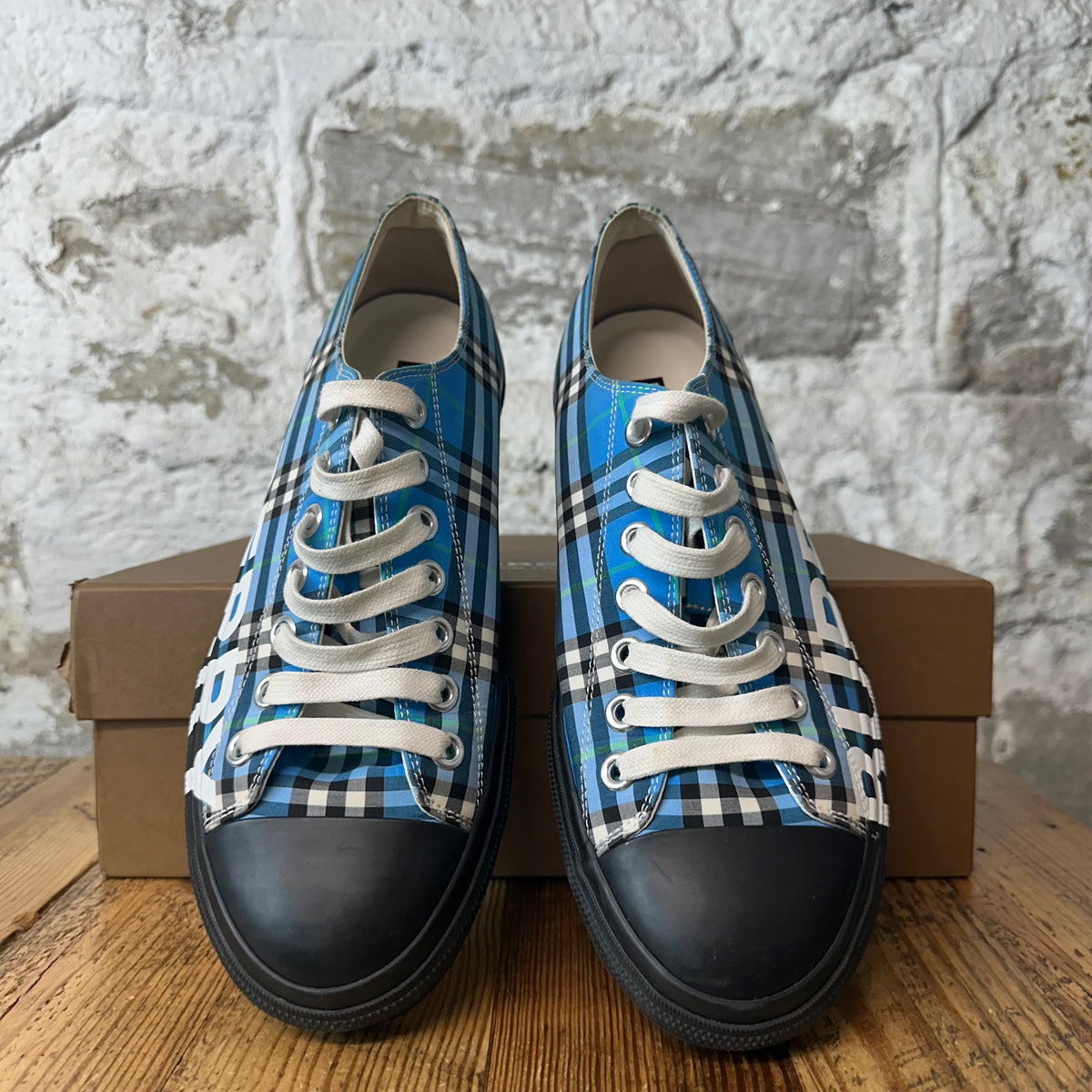 Burberry Larkhall Spellout Blue Plaid Sneaker Sz 9.5 (42.5)