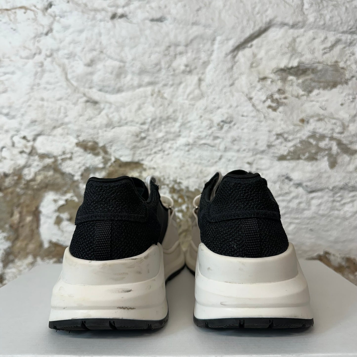 Burberry Ramsey Black White Sneaker Sz 6 (38.5) No Box