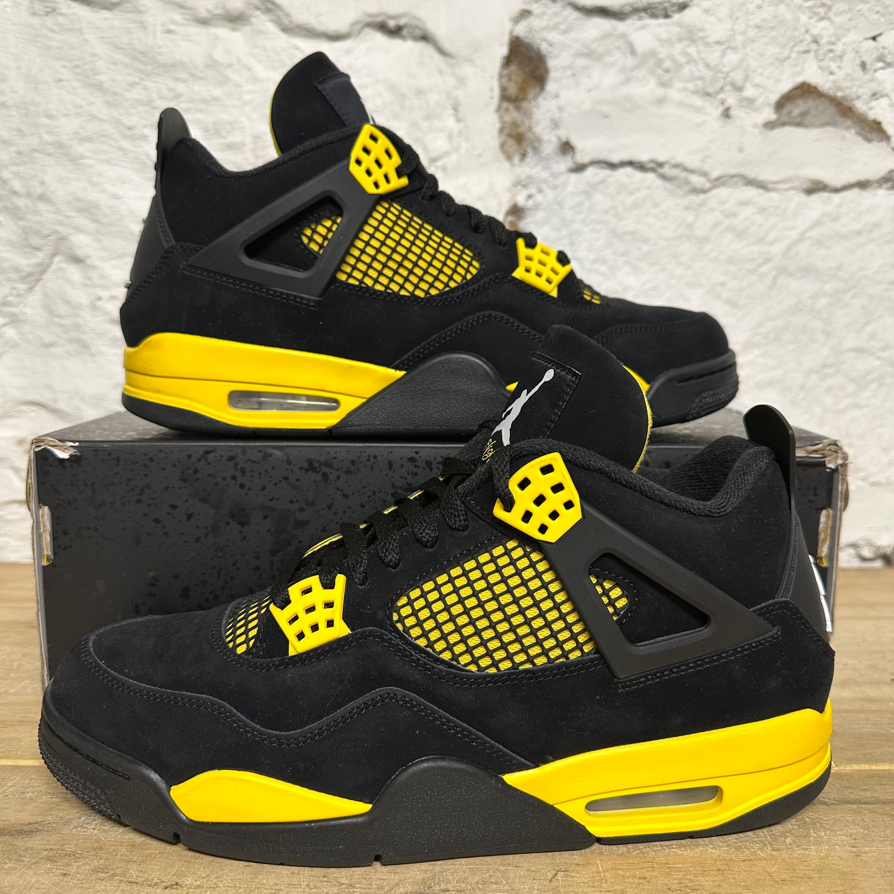 Air Jordan 4 Thunder (2023) Sz 11