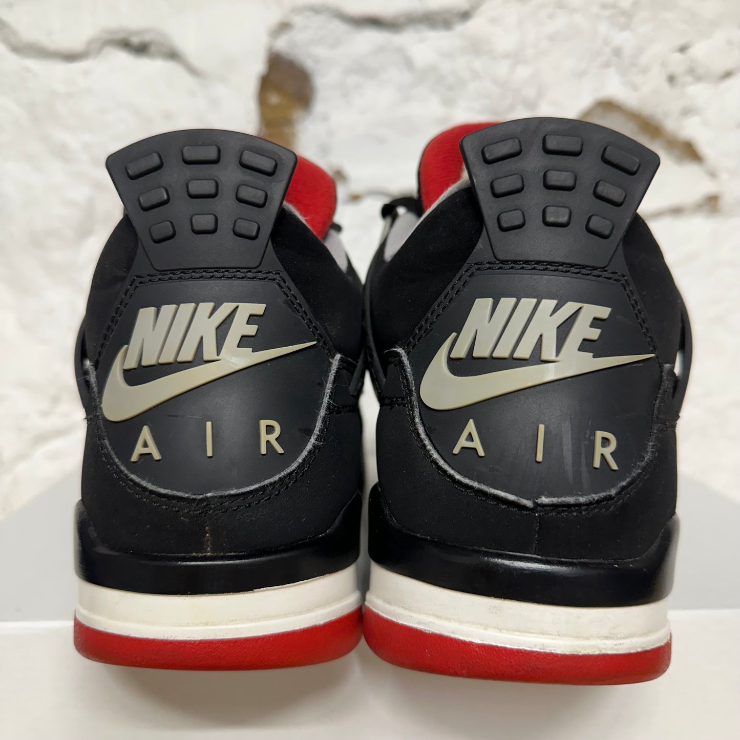 Air Jordan 4 Bred (2019) Sz 9.5