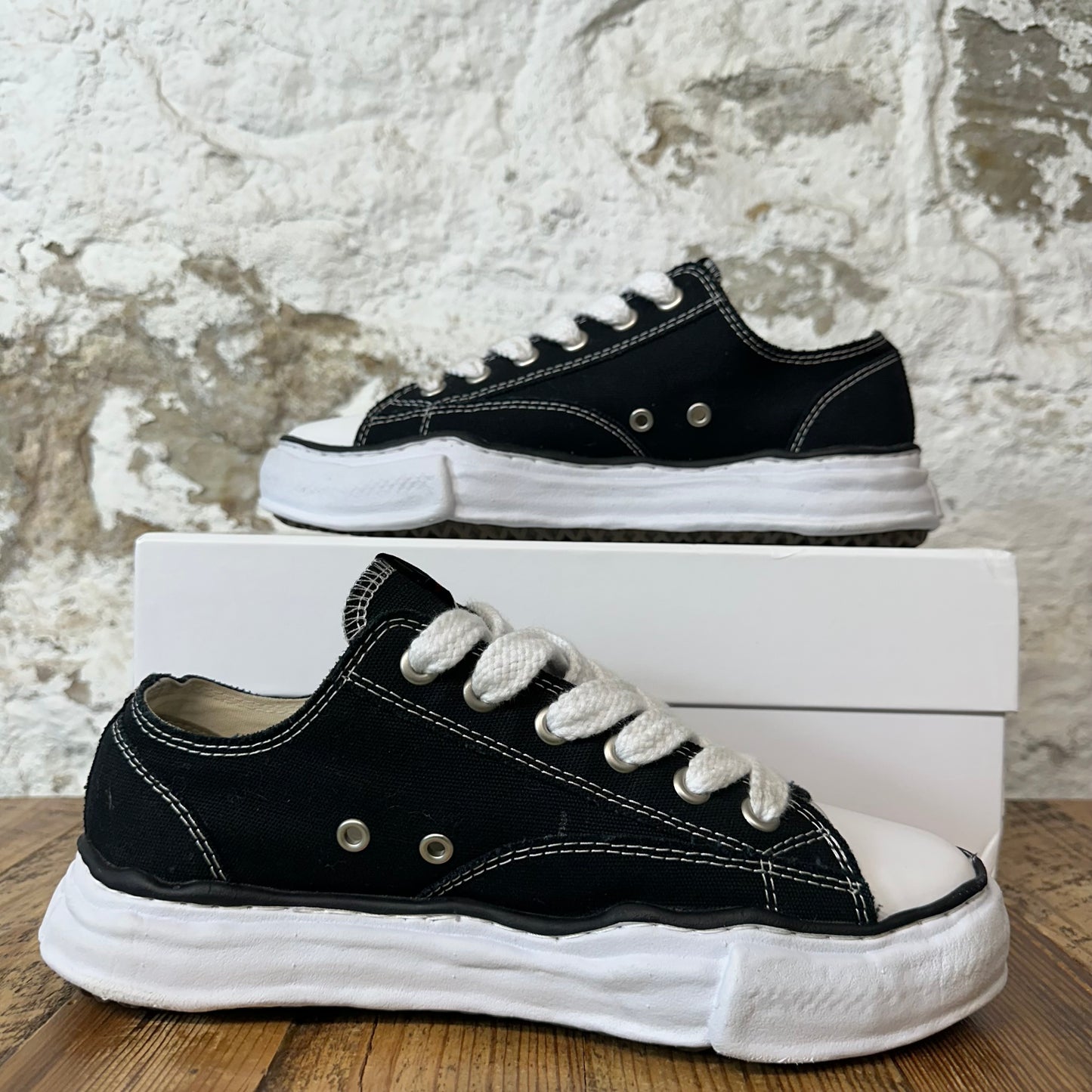 Maison Mihara Black White Peterson Sneaker Sz 9 (42)