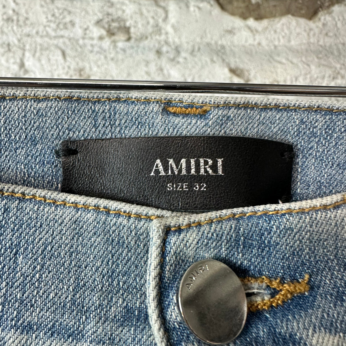 Amiri Knee Rip Plain Light Blue Denim Jeans Sz 32