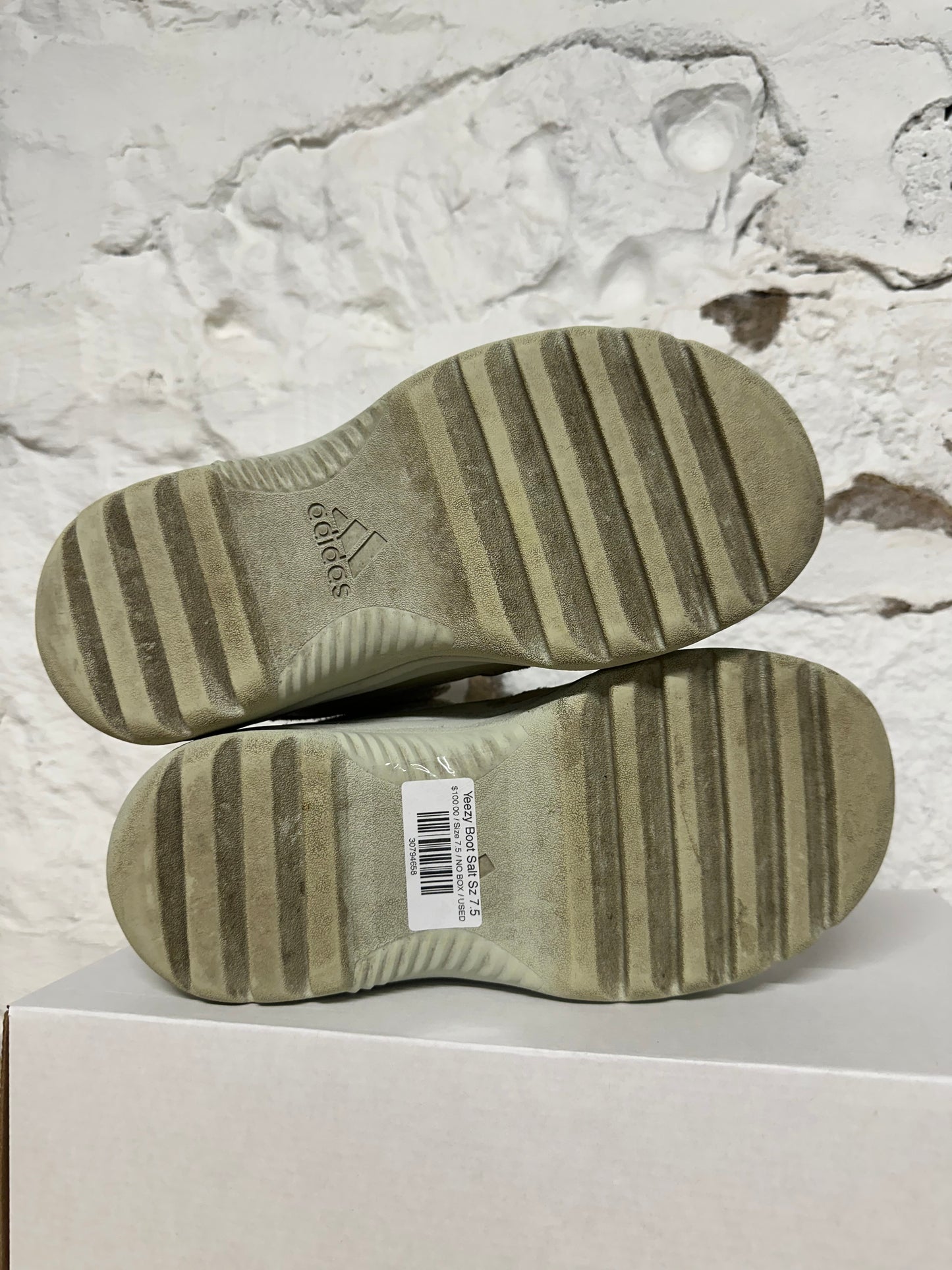 Yeezy Boot Salt Sz 7.5