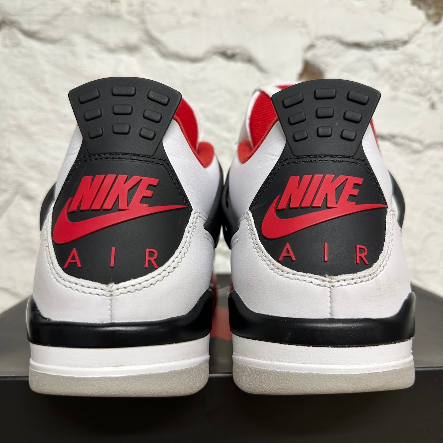 Air Jordan 4 Fire Red Sz 11.5