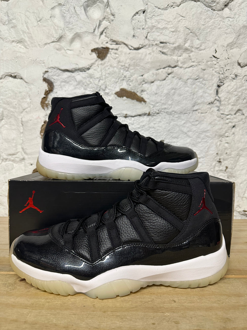 Air Jordan 11 72-10 Sz 11.5 DS