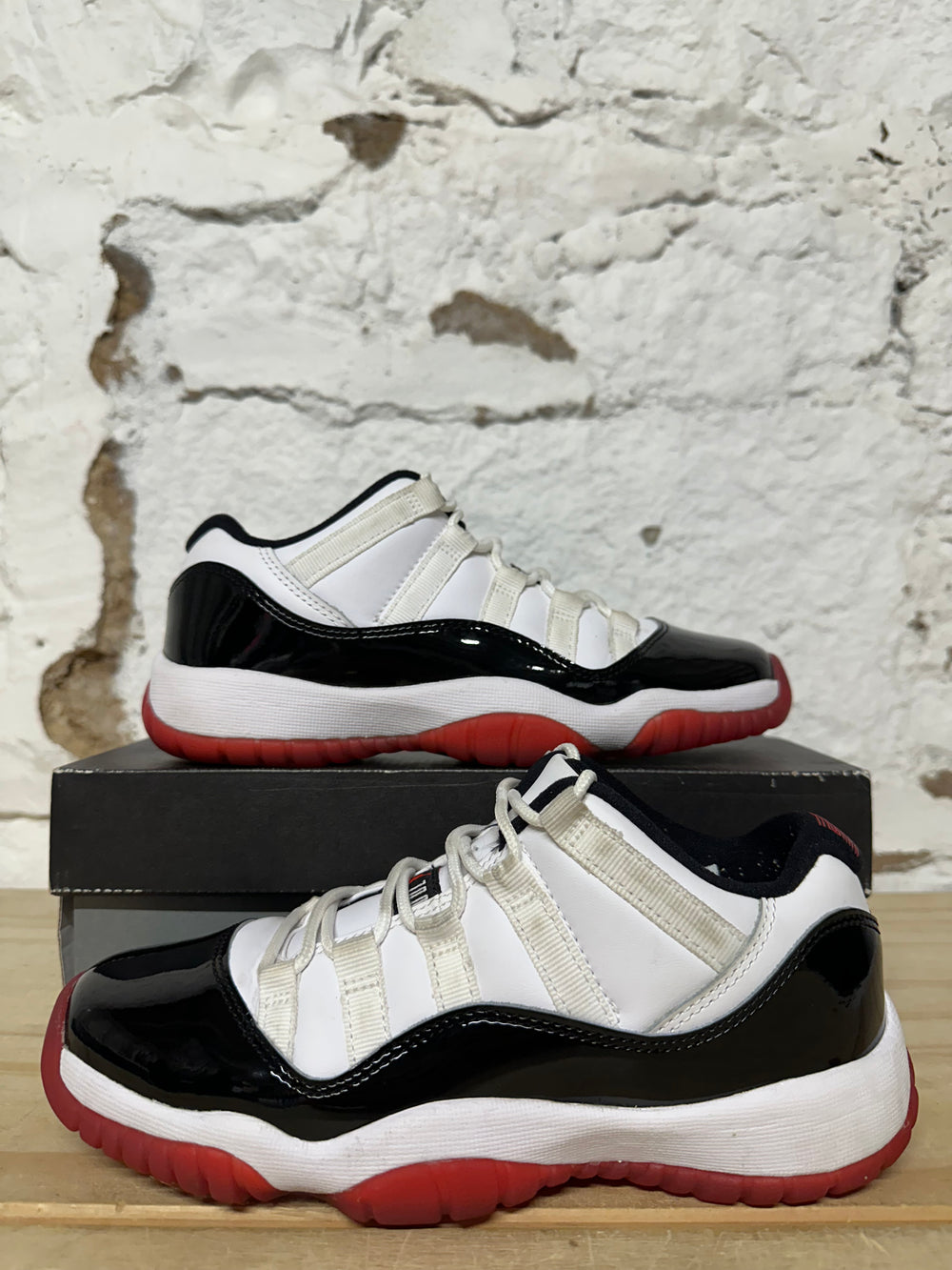 Air Jordan 11 Low Concord Bred Sz 4Y