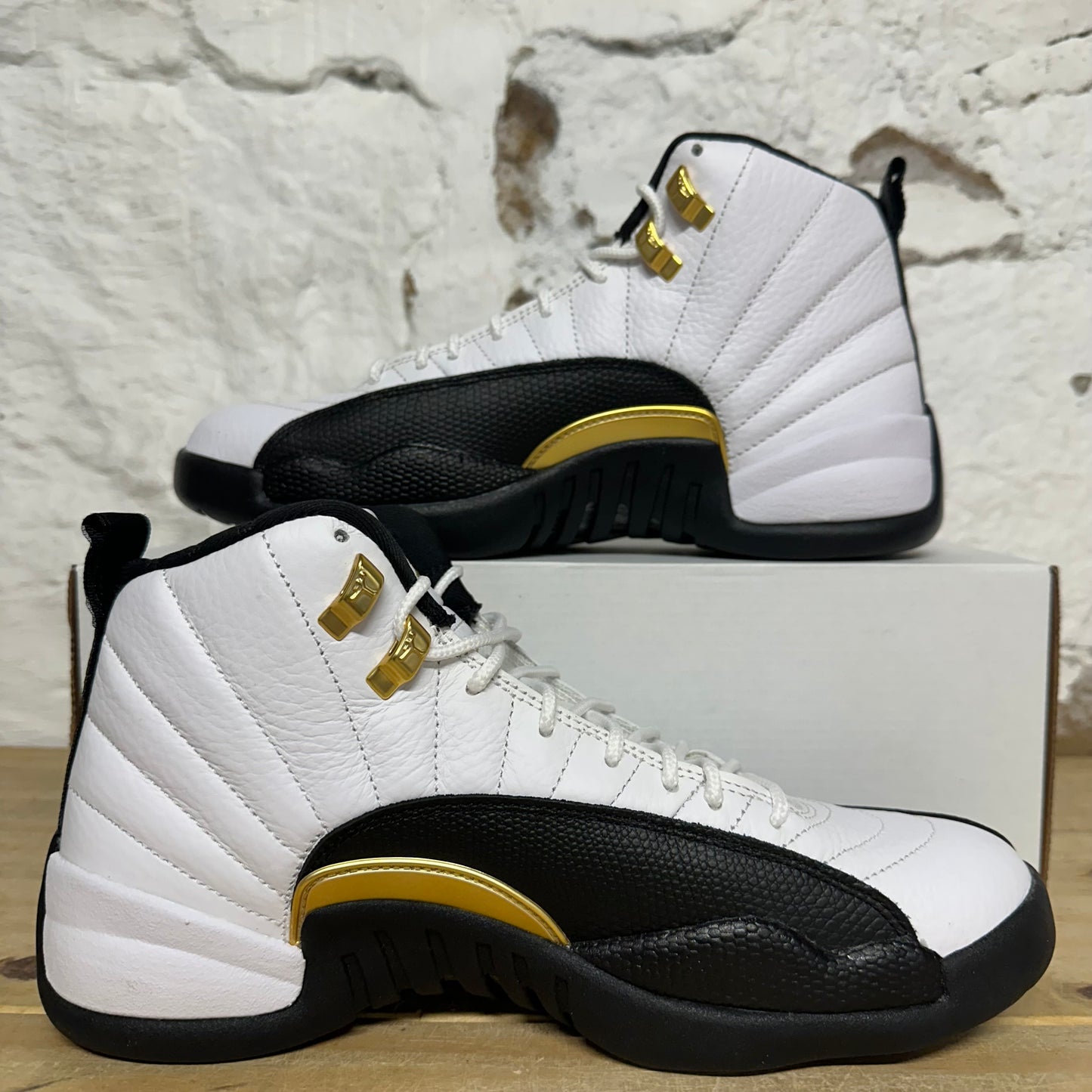 Air Jordan 12 Royalty Taxi Sz 9