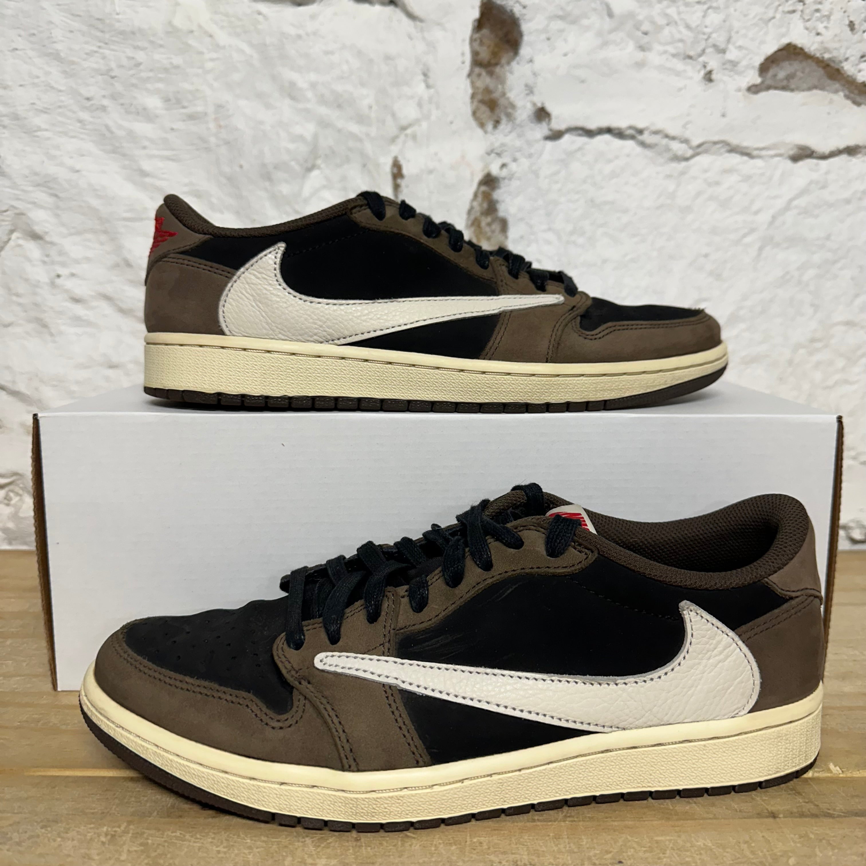 Air Jordan 1 Low Travis Scott Mocha Sz 9