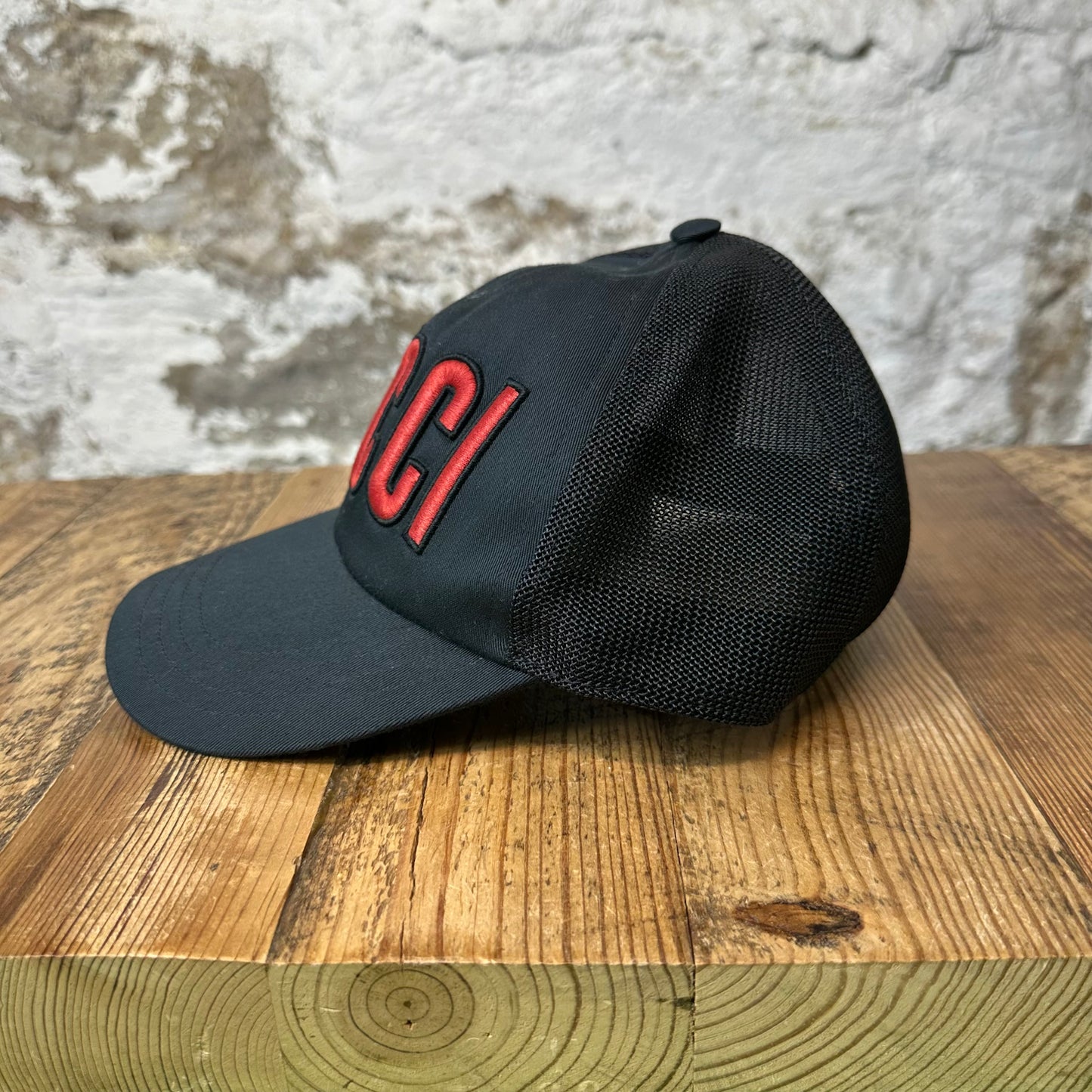 Gucci Embroidered Red Spell Hat Black Sz M