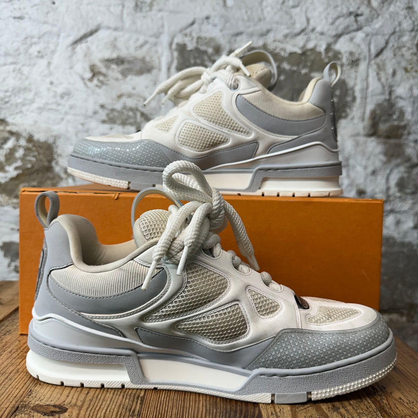 Louis Vuitton Grey White Skate Sneaker Sz 10.5 (9LV)