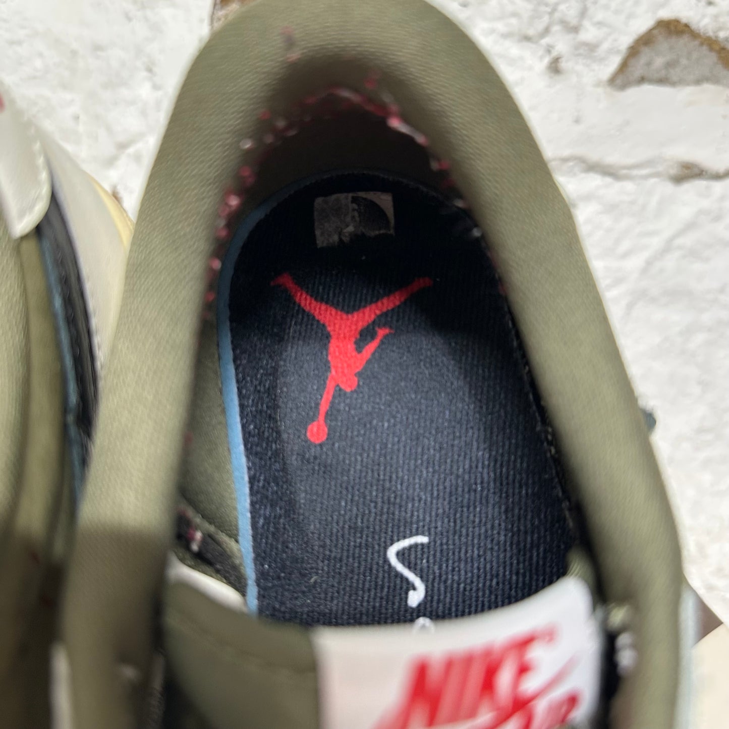 Air Jordan 1 Low Travis Scott Medium Olive Sz 9