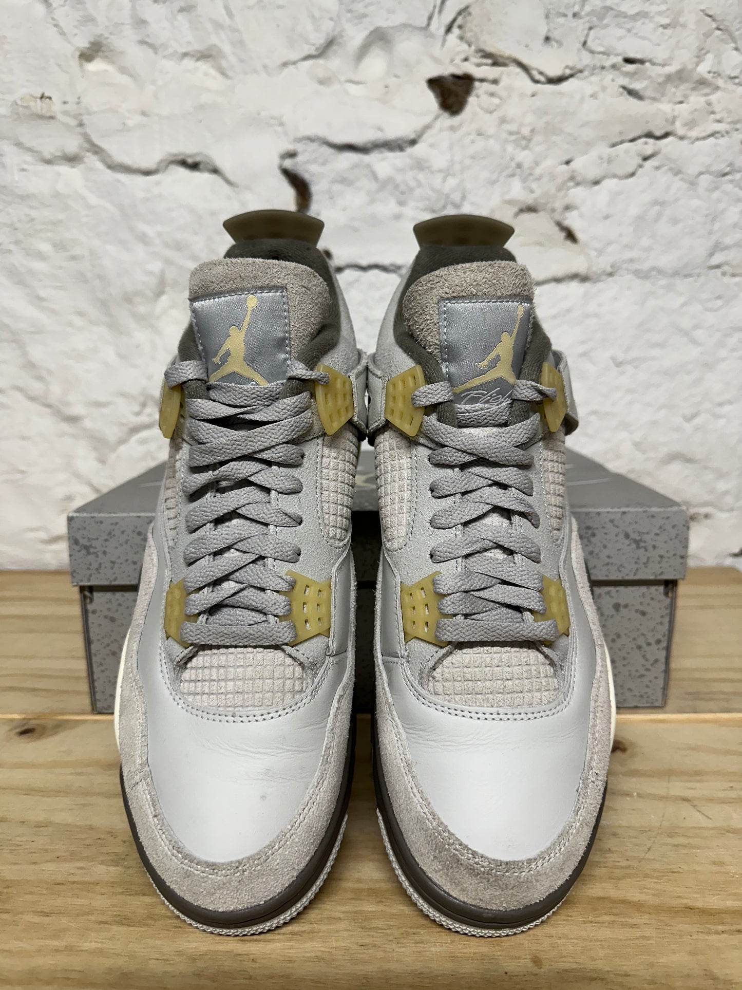 Air Jordan 4 Photon Dust Sz 10.5