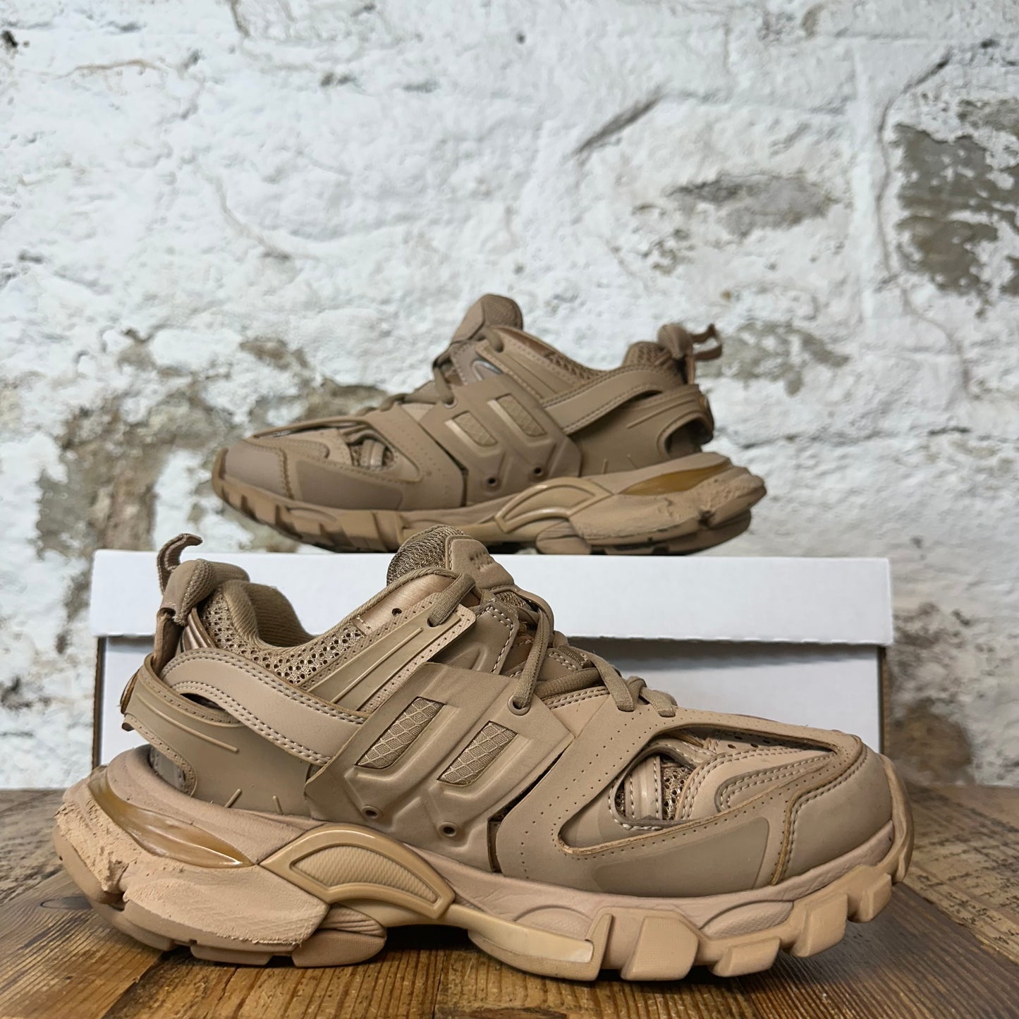 Balenciaga Track Runner Tan Sneaker Sz 5 (37)