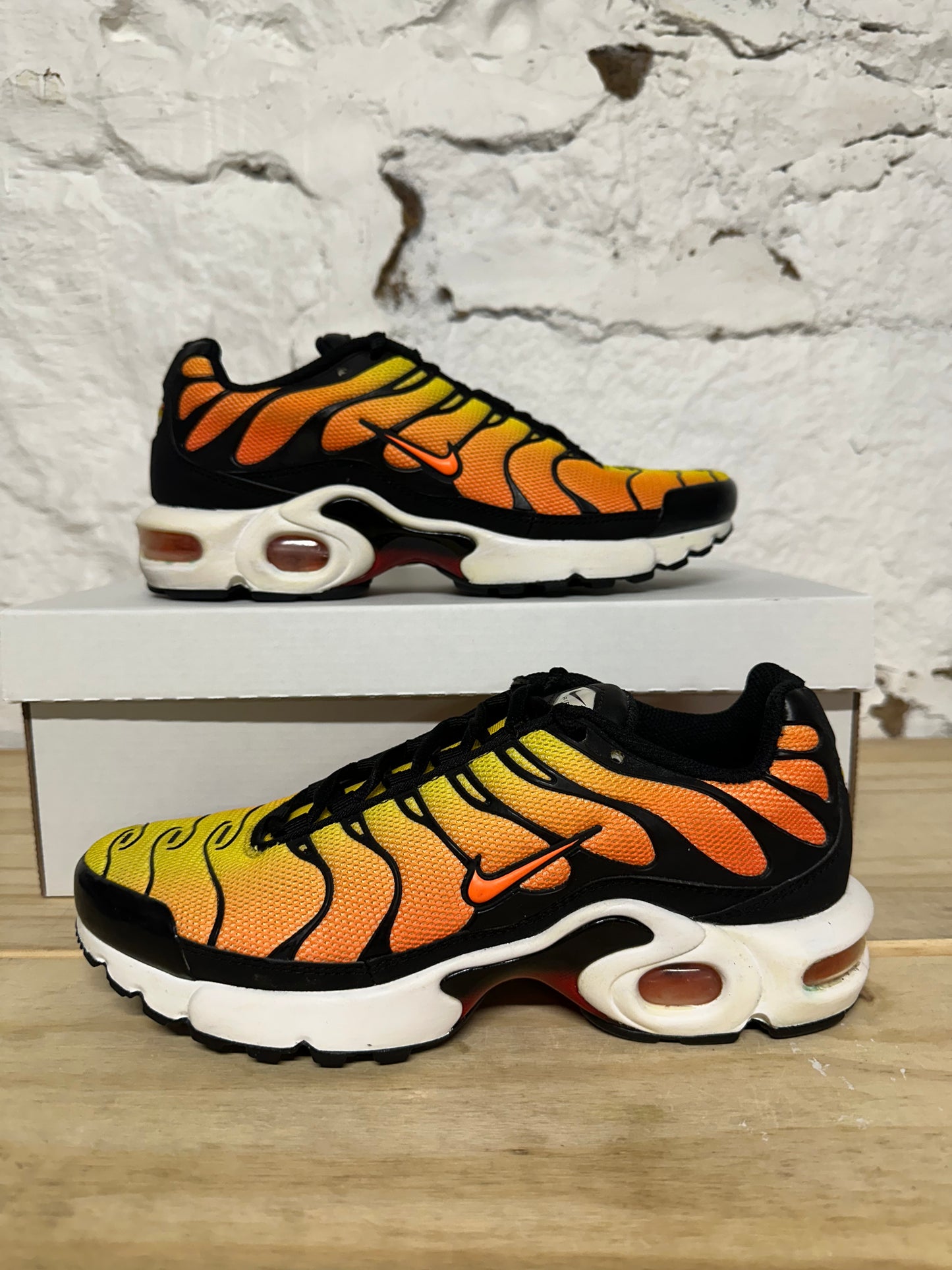 Nike Air Max Plus Sunset Sz 7Y