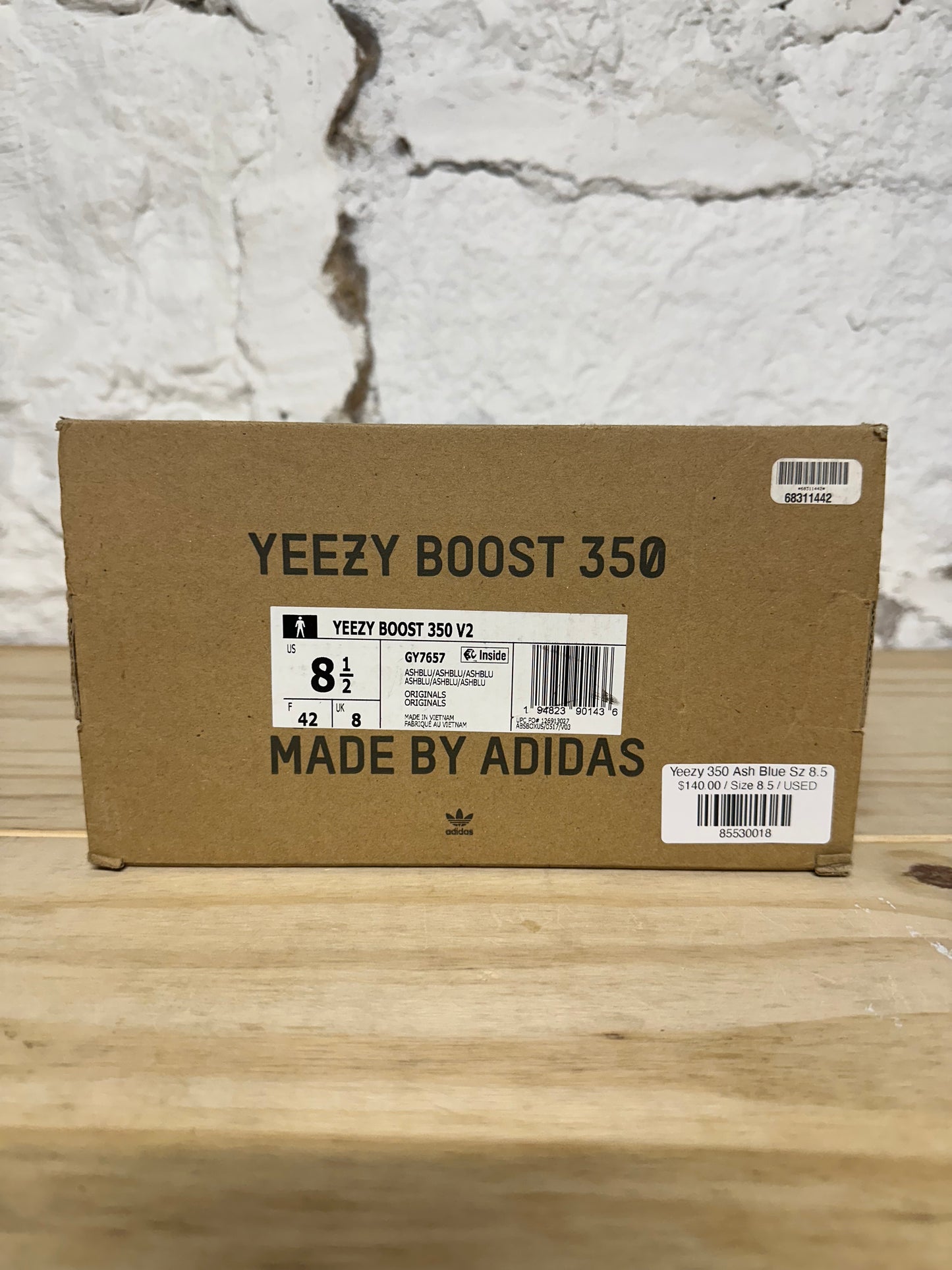 Yeezy 350 V2 Ash Blue Sz 8.5