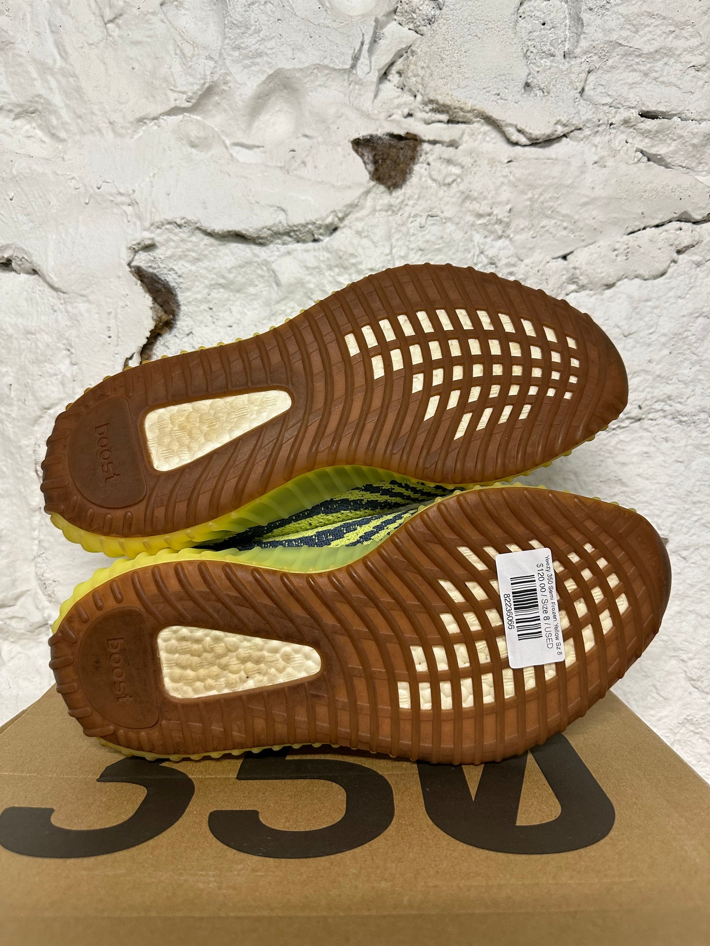 Yeezy 350 V2 Semi Frozen Yellow Sz 8