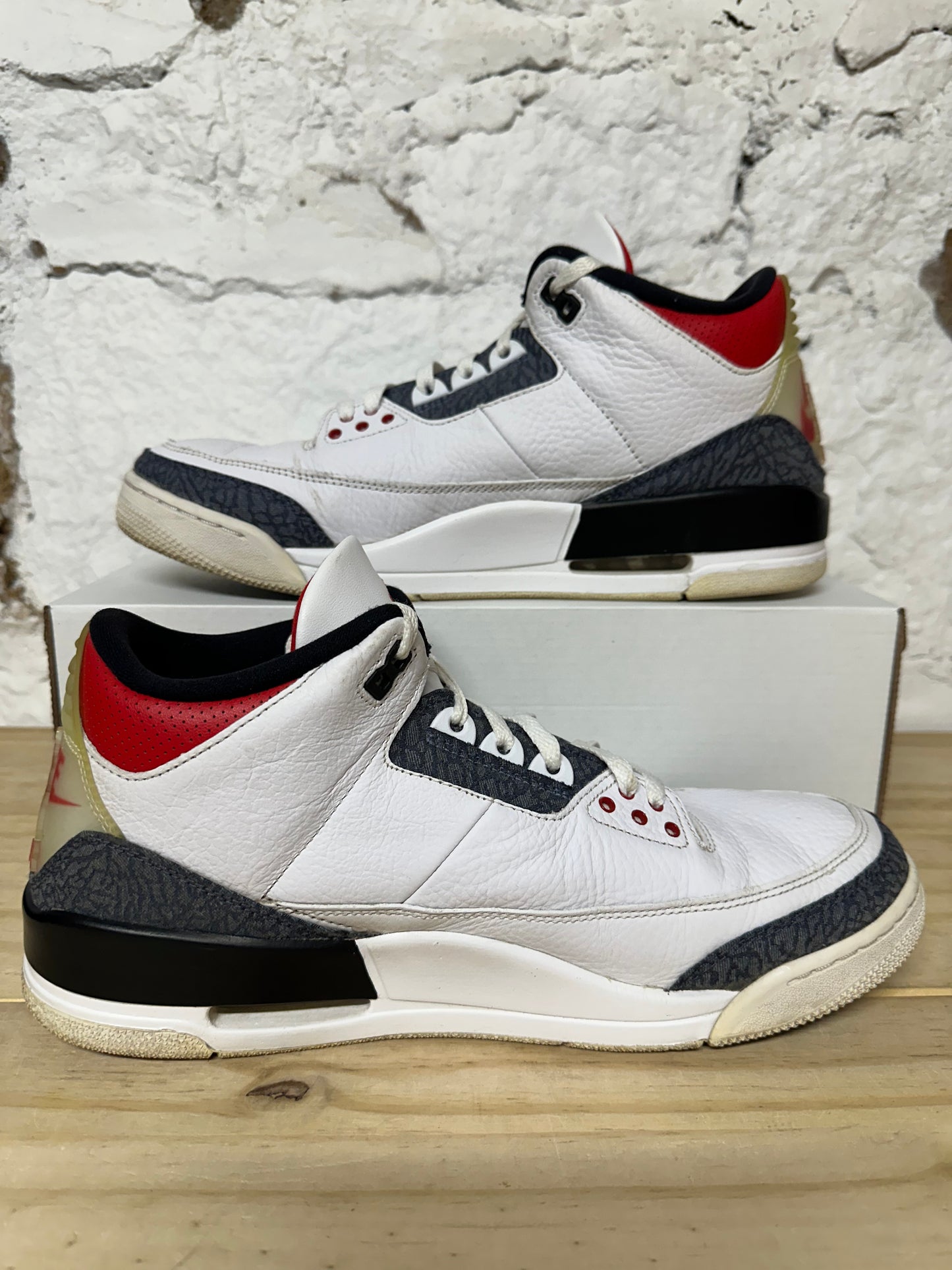 Air Jordan 3 Fire Red Denim Sz 12