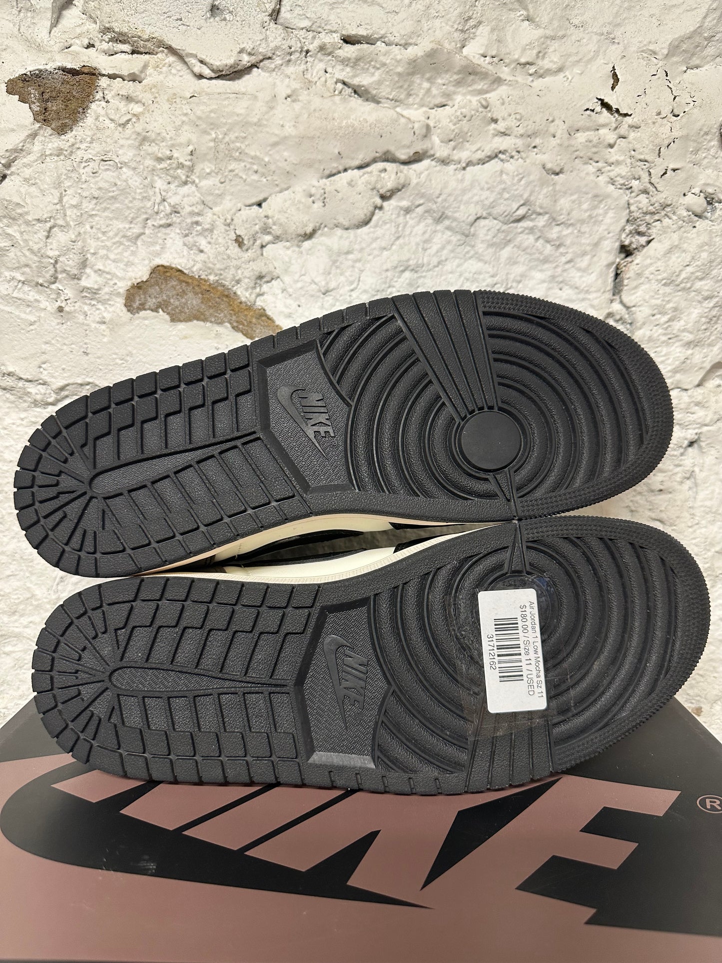 Air Jordan 1 Low Mocha Sz 11